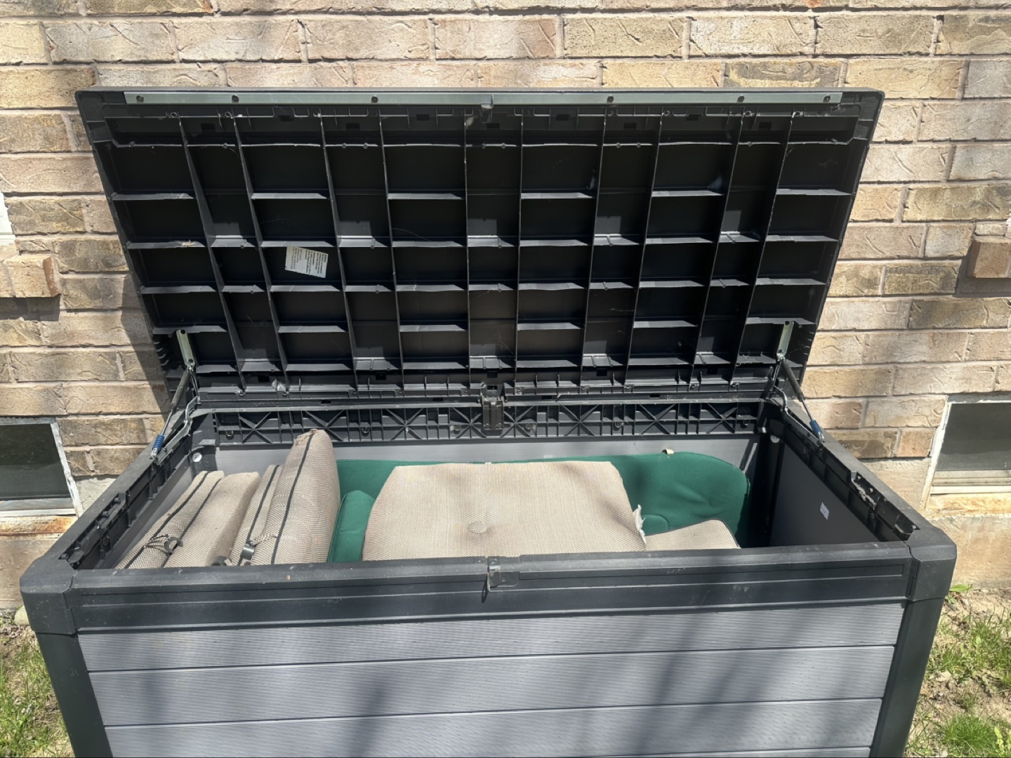 Keter Outdoor Storage Box - photo 3