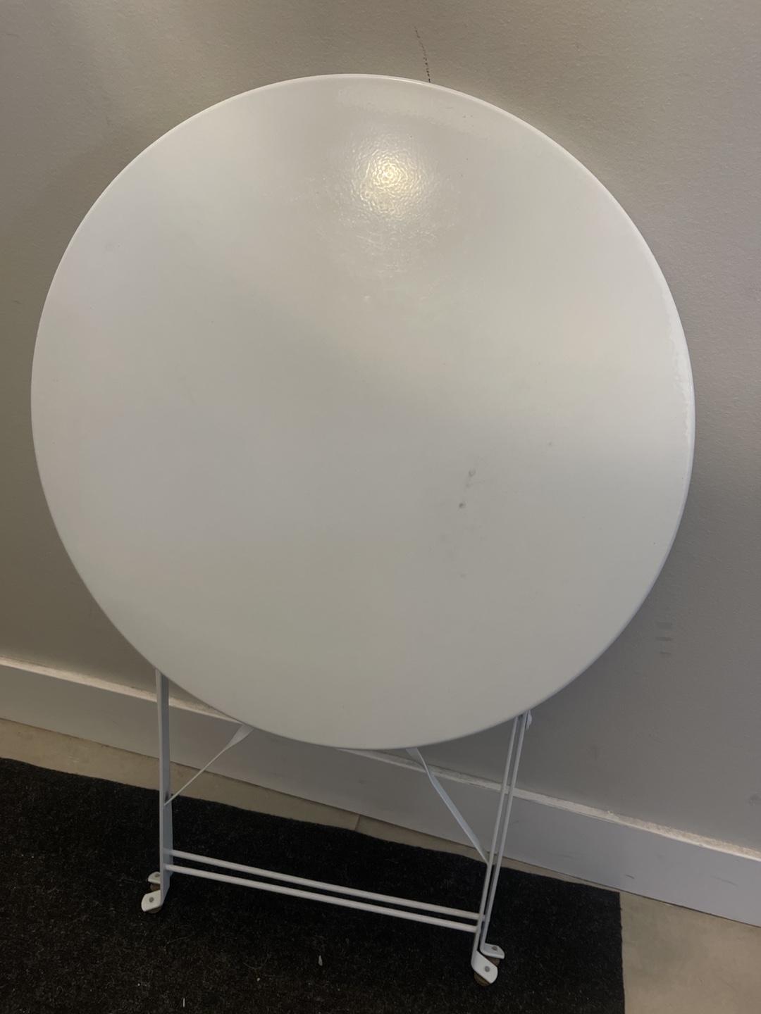 White Foldable Round Table