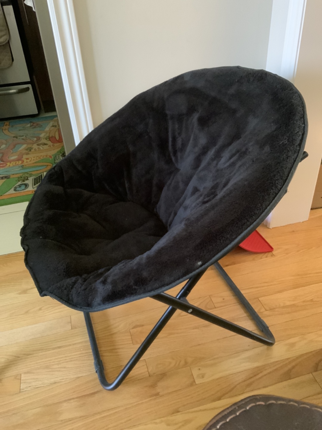 Pair of Black Round Folding Chairs - photo 2