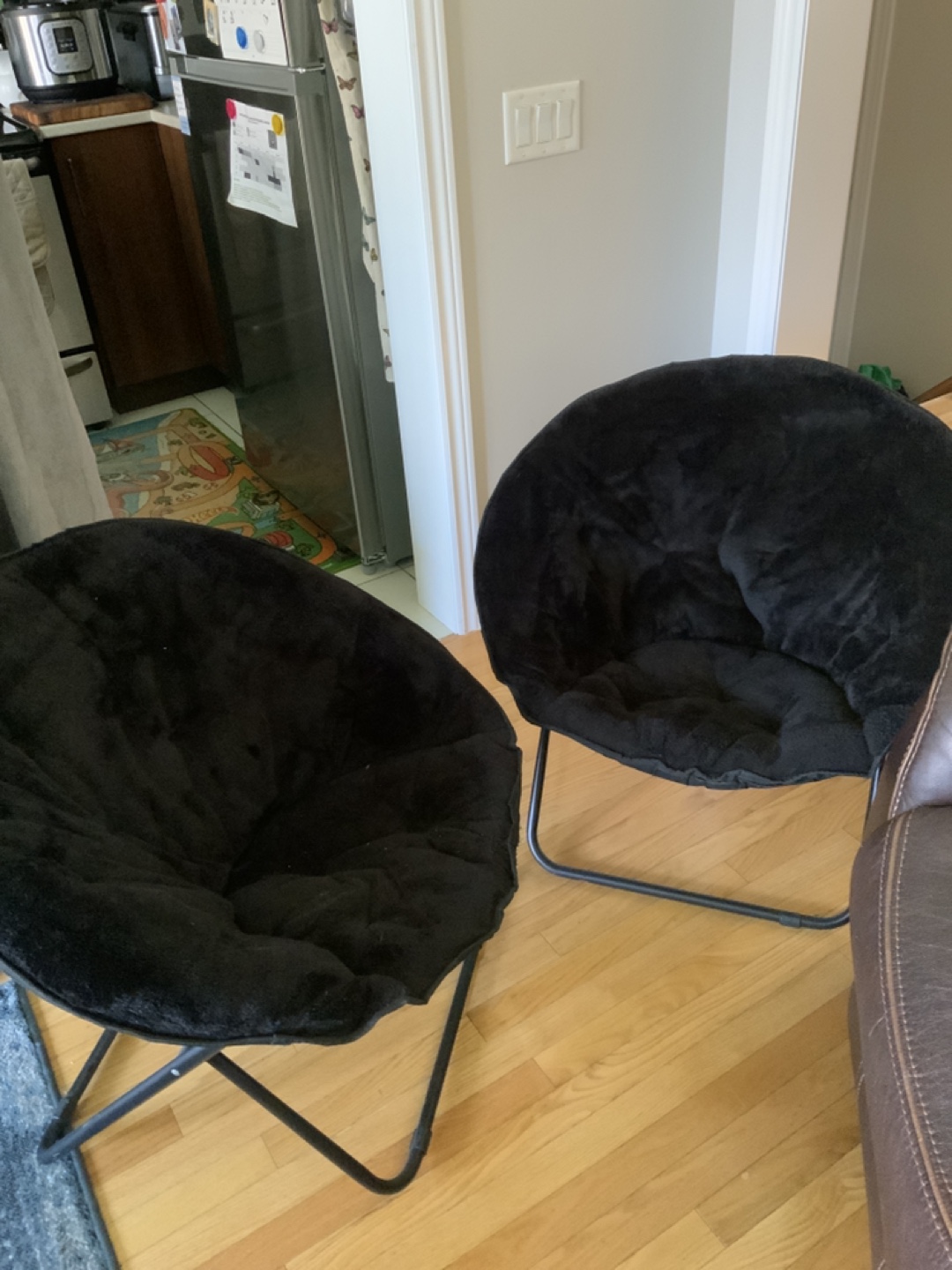 Pair of Black Round Folding Chairs - photo 4