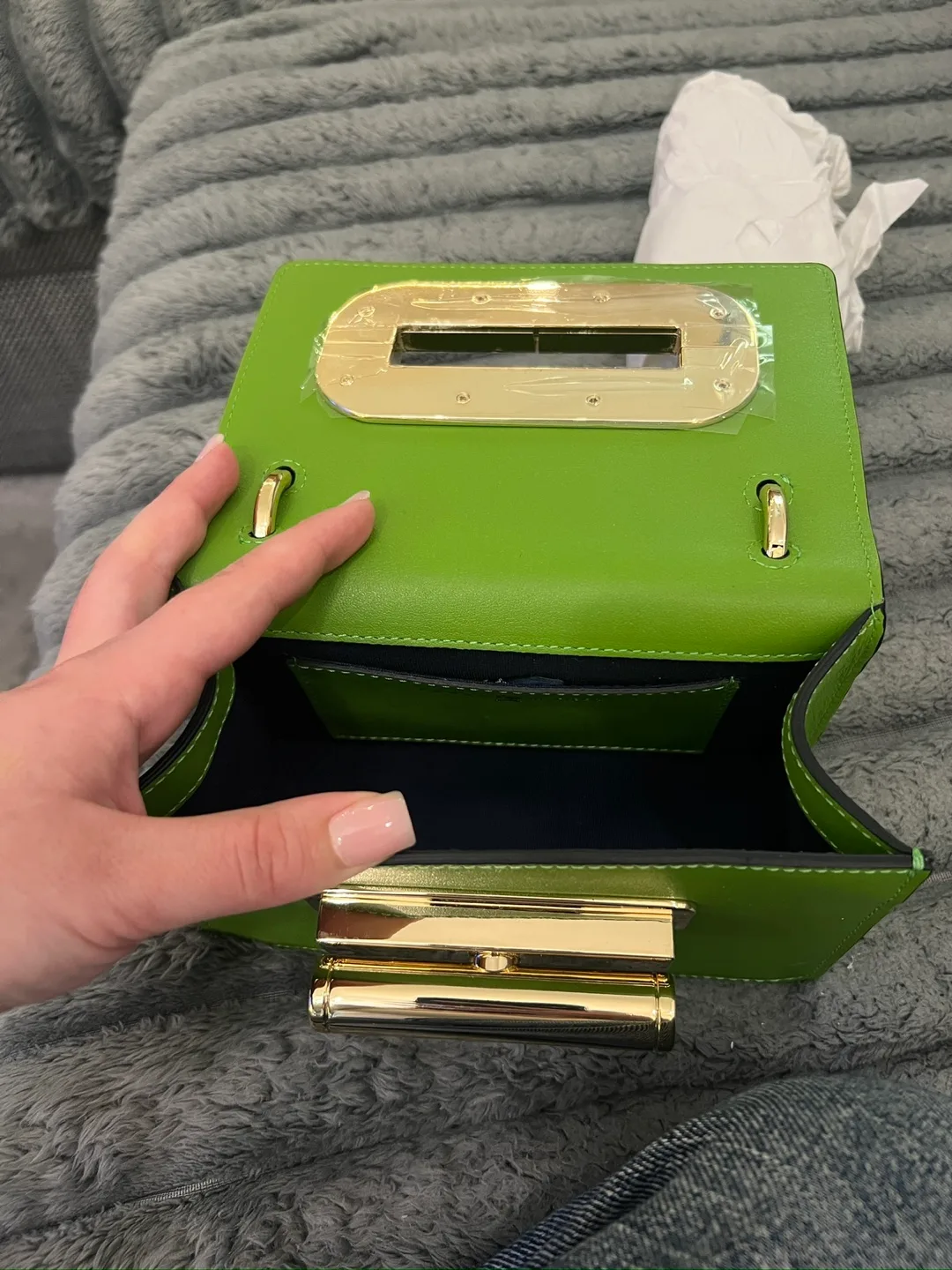 Tommy Hilfiger Green Chain Bag image indicator(2)