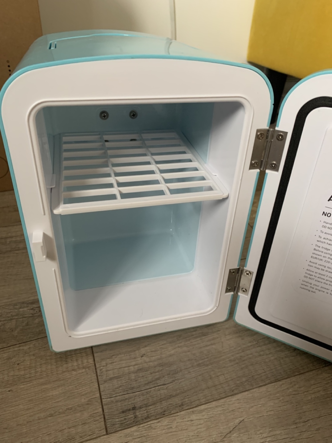 AstroAI Portable Cooler - Mini Fridge - photo 2