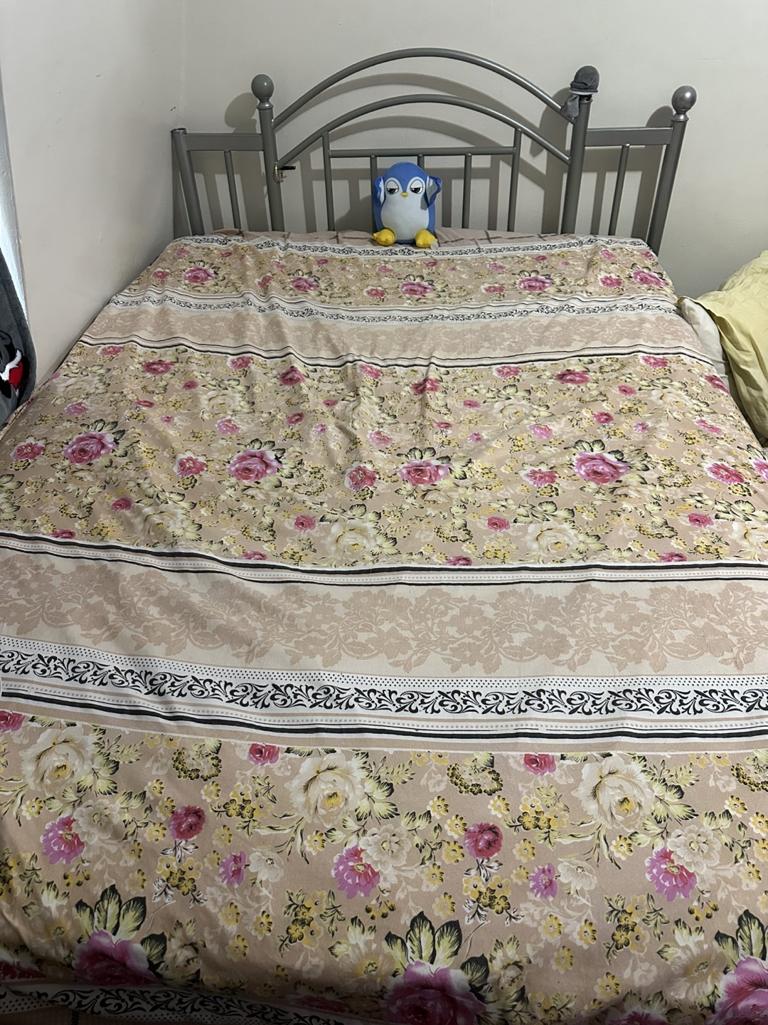 Metal Full/Bed Frame and mattress - photo 2