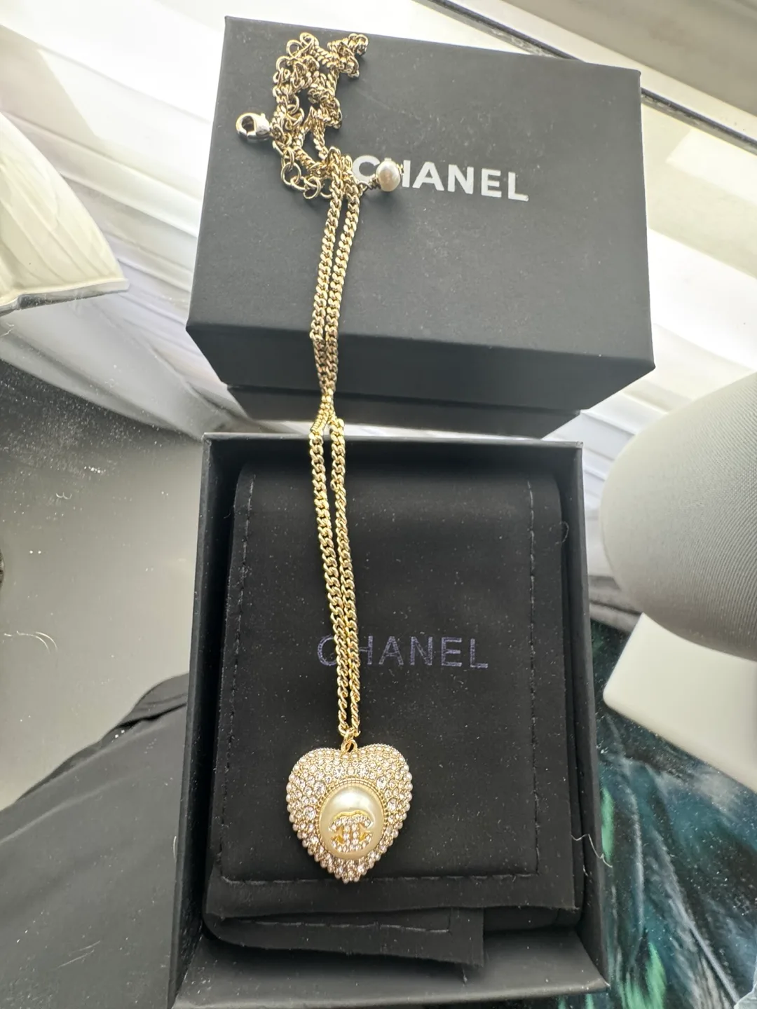 Chanel Pearl Necklace image indicator(2)