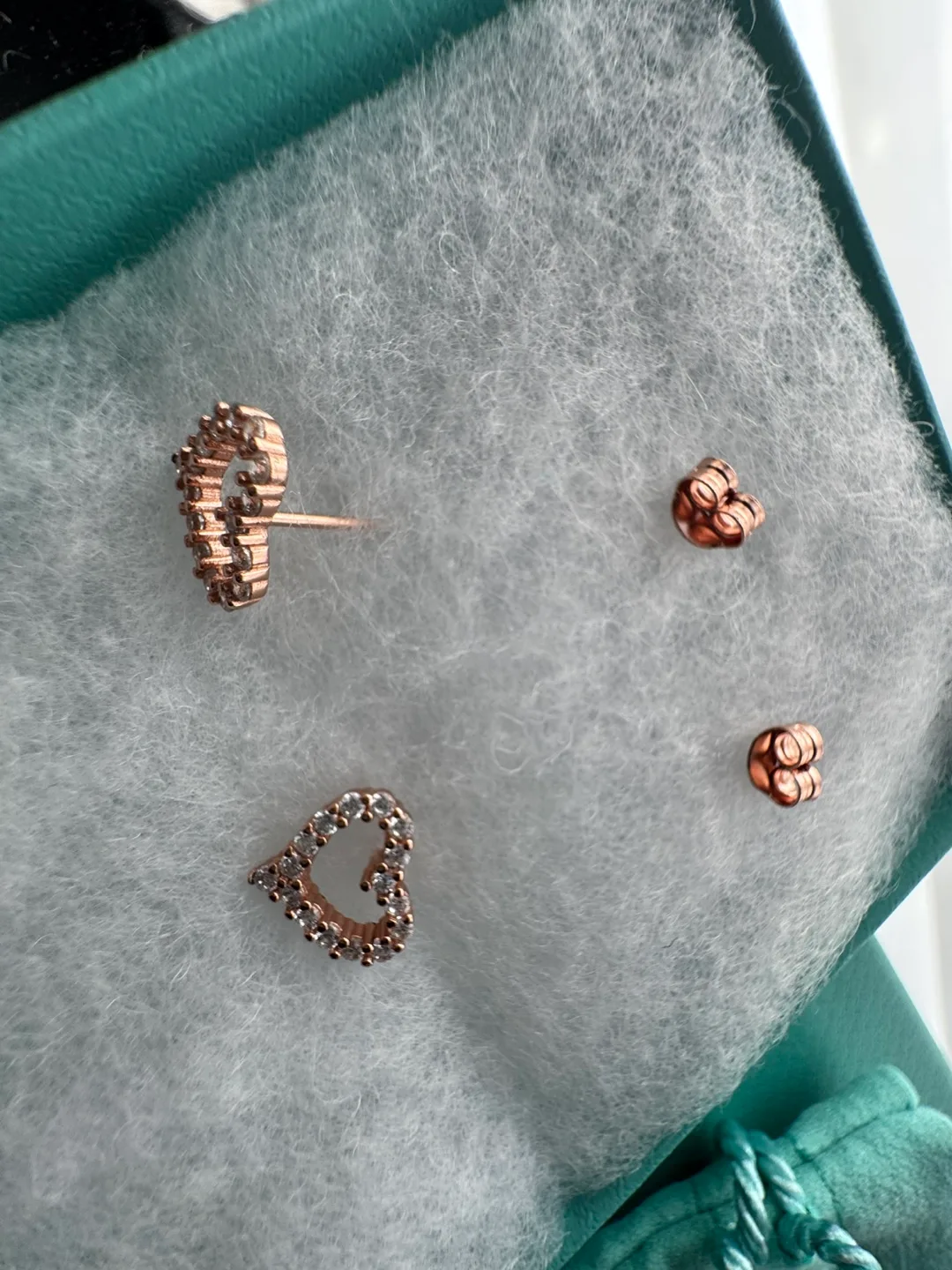 Tiffany Rose Hold Heart Earrings image indicator(3)