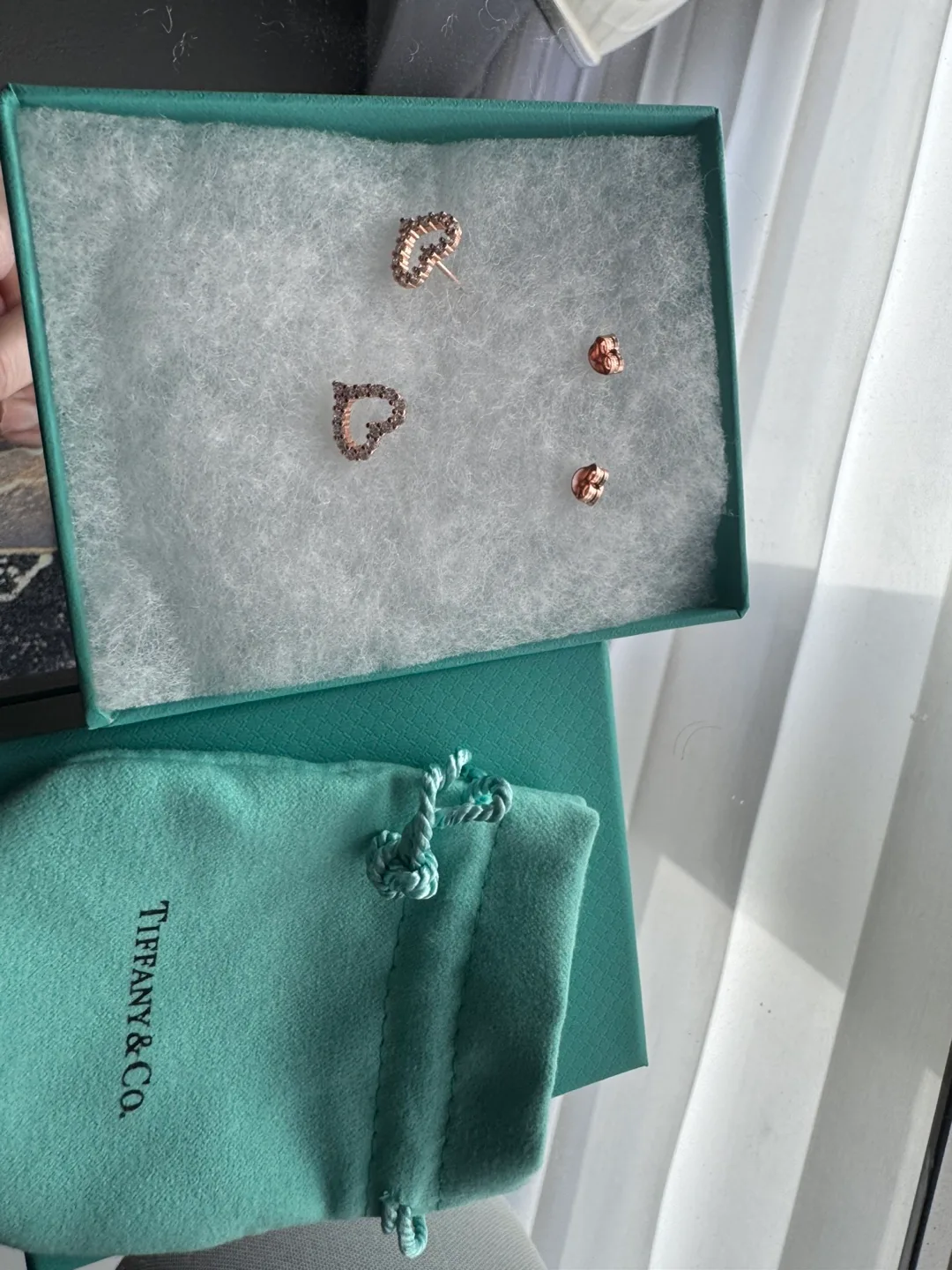 Tiffany Rose Hold Heart Earrings image indicator(2)