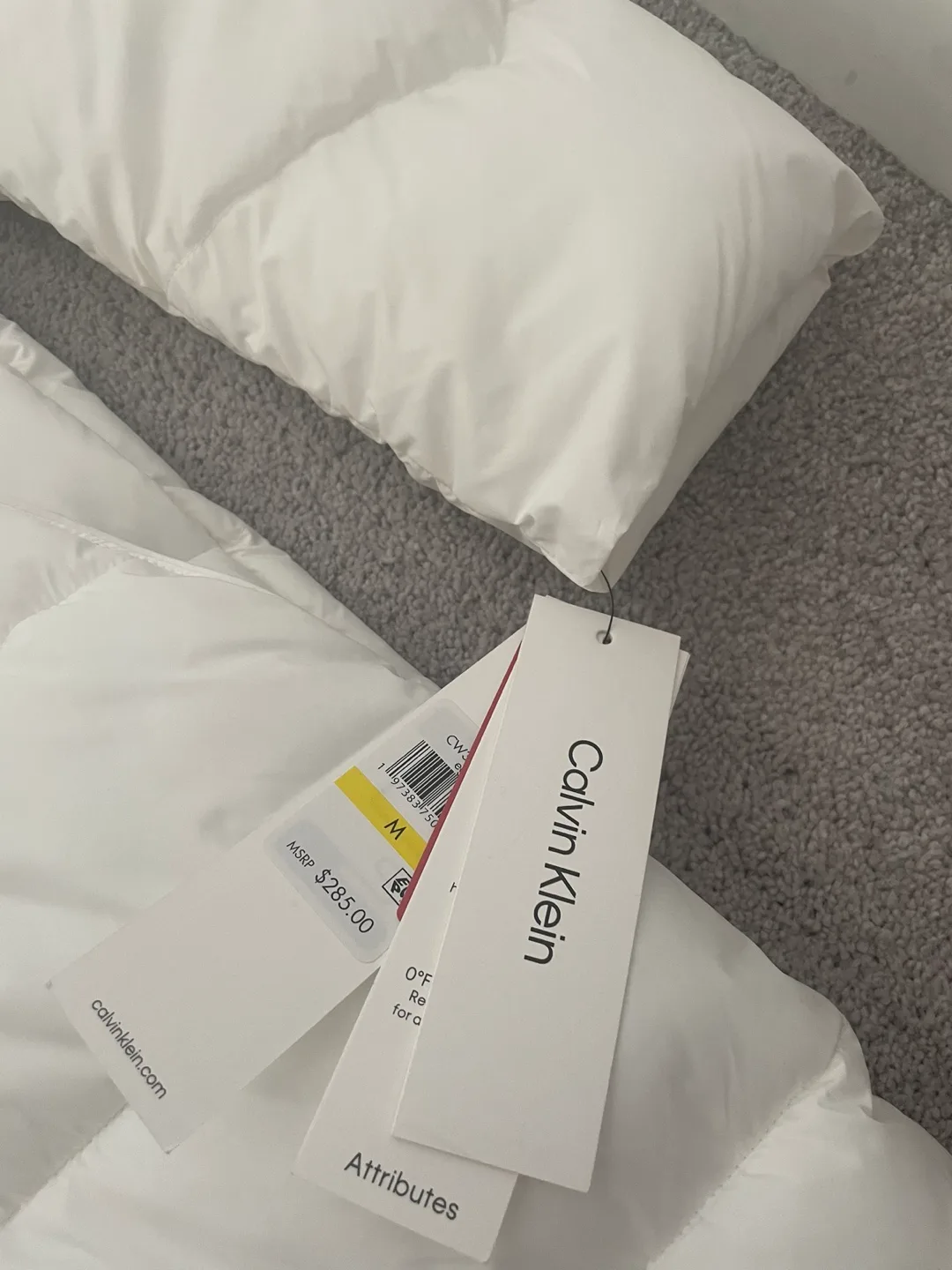 Calvin Klein White Hooded Puffer Jacket - Size Medium image indicator(5)