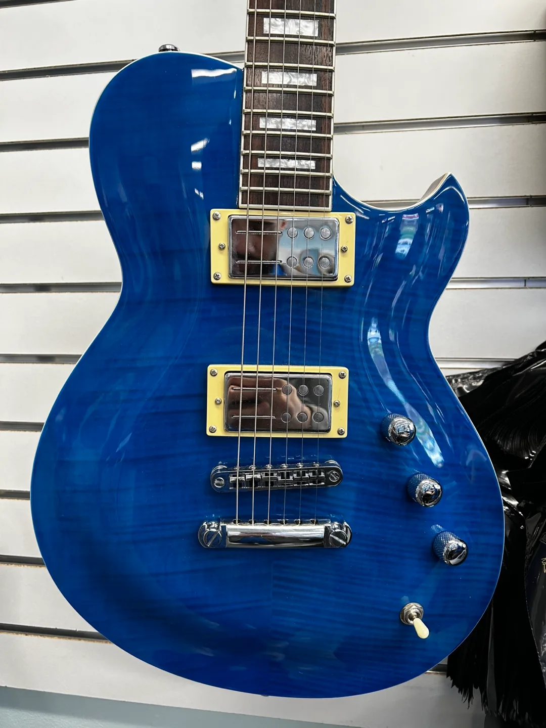 Reverend Guitars Electric Guitar Blue image indicator(2)