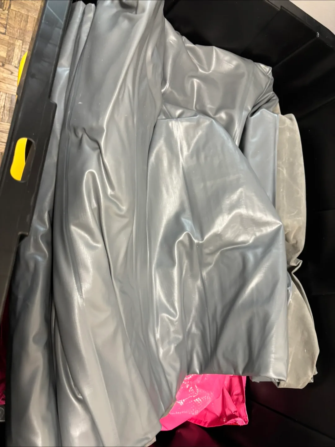 Woods Tritech™ Double-High Queen Air Mattress image indicator(5)