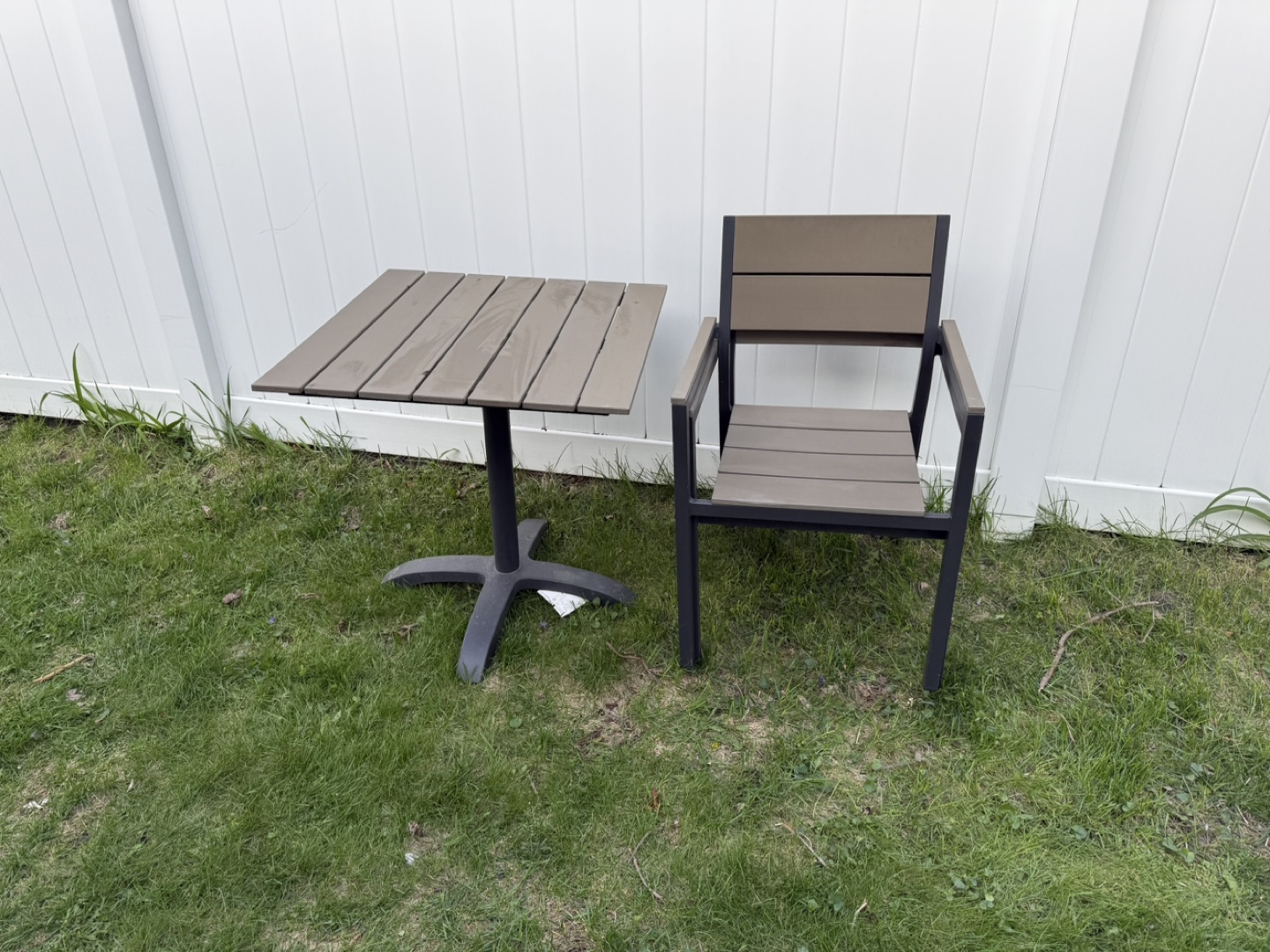 3-Piece Patio Set: Table and Two Chairs - photo 3
