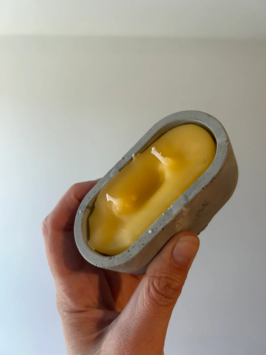 Small Concrete Beeswax Candle thumbnail