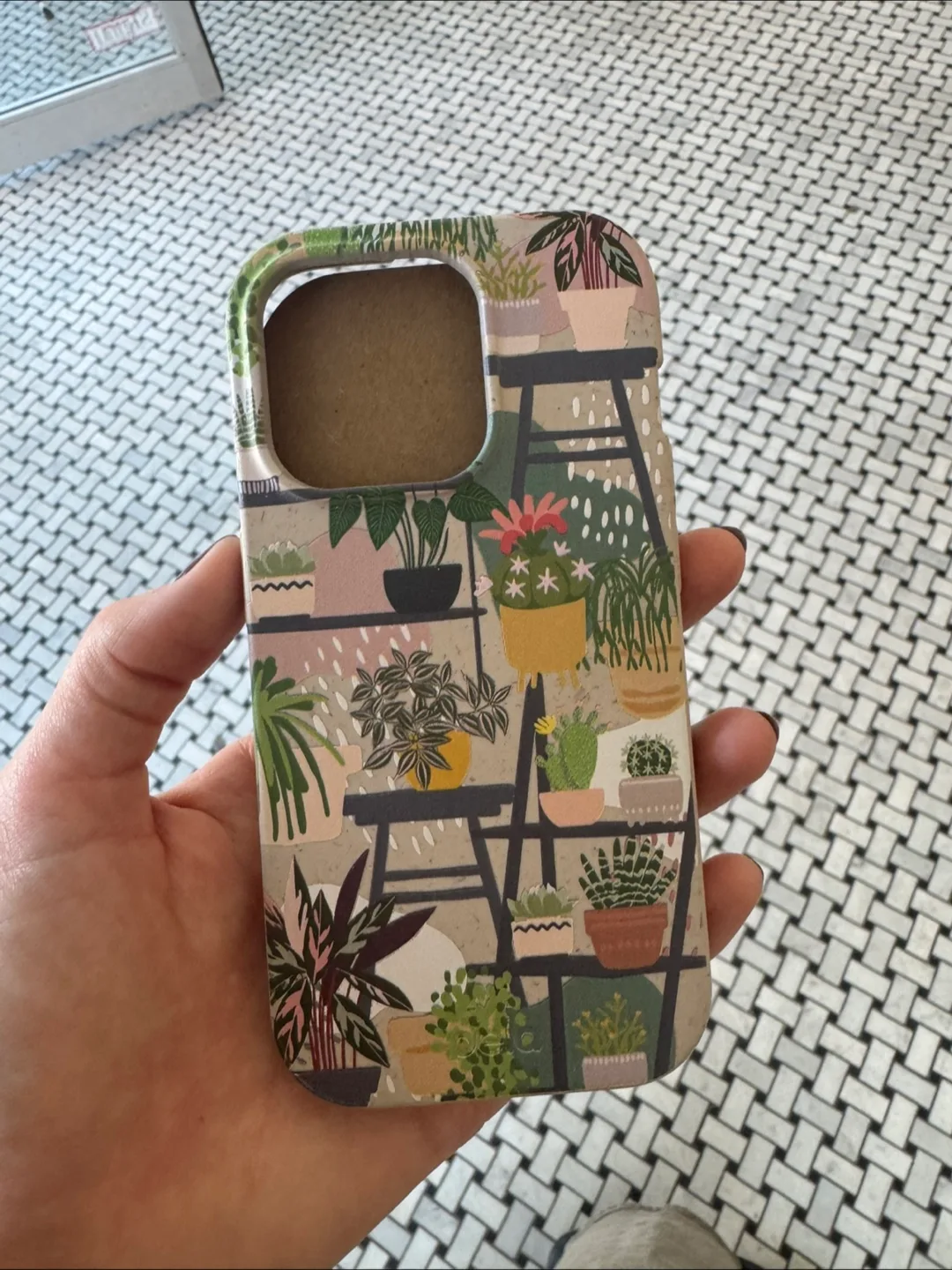 New Pela iPhone 15 Pro Case image indicator(2)