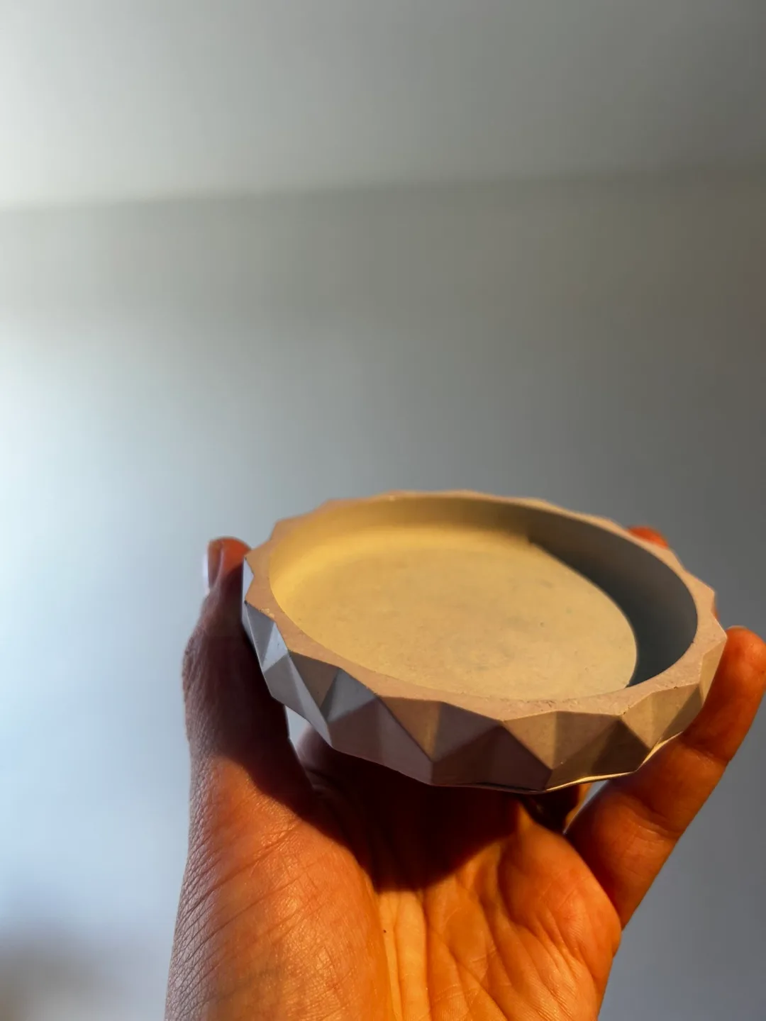 Small Geometric Concrete Dish/Candle Holder image indicator(5)