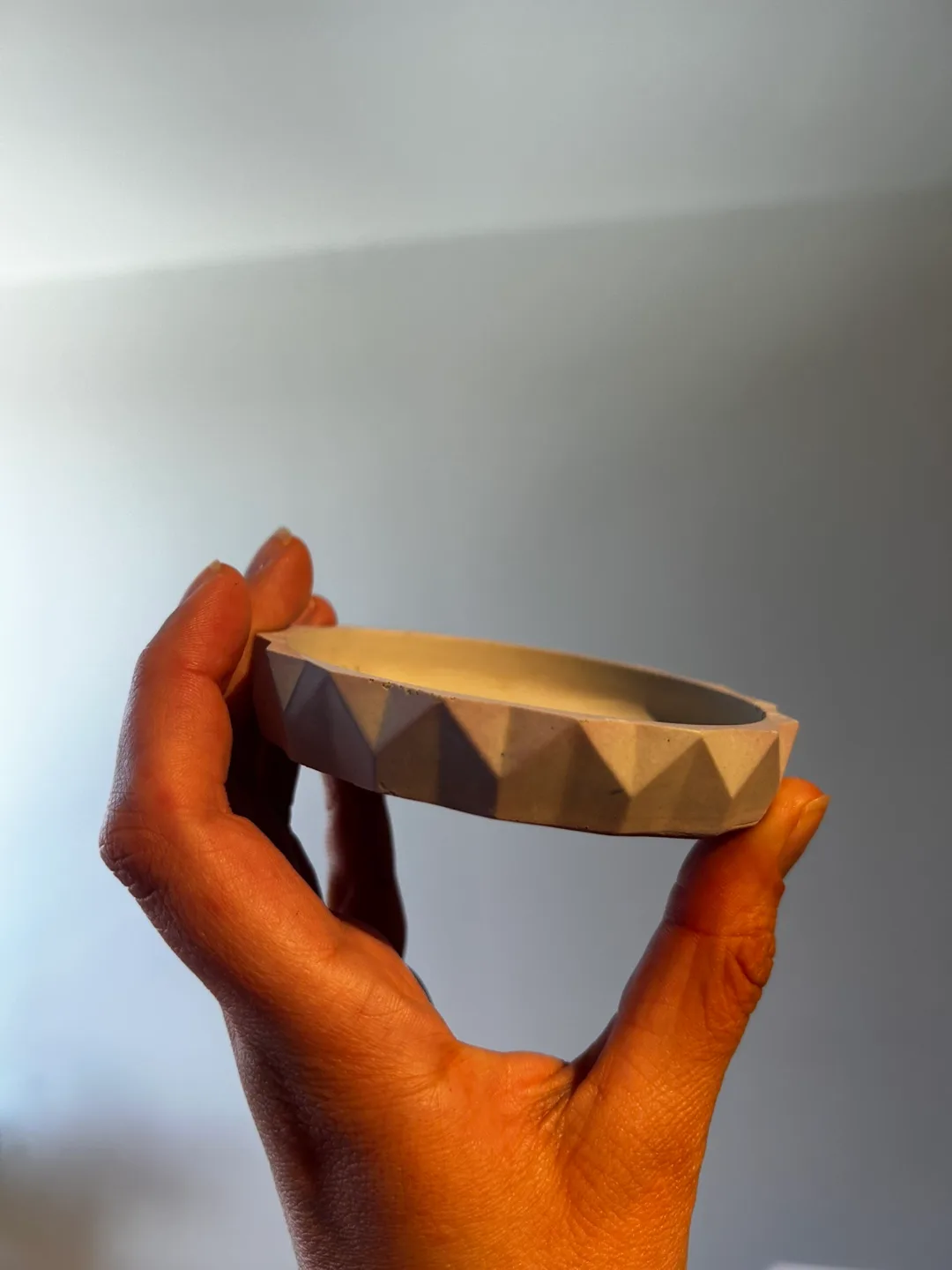 Small Geometric Concrete Dish/Candle Holder image indicator(4)