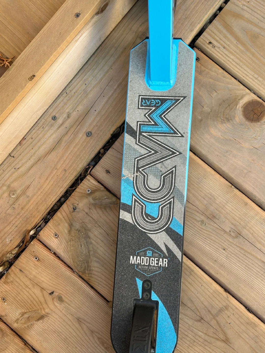 Madd Gear MGX Pro Scooter image indicator(3)