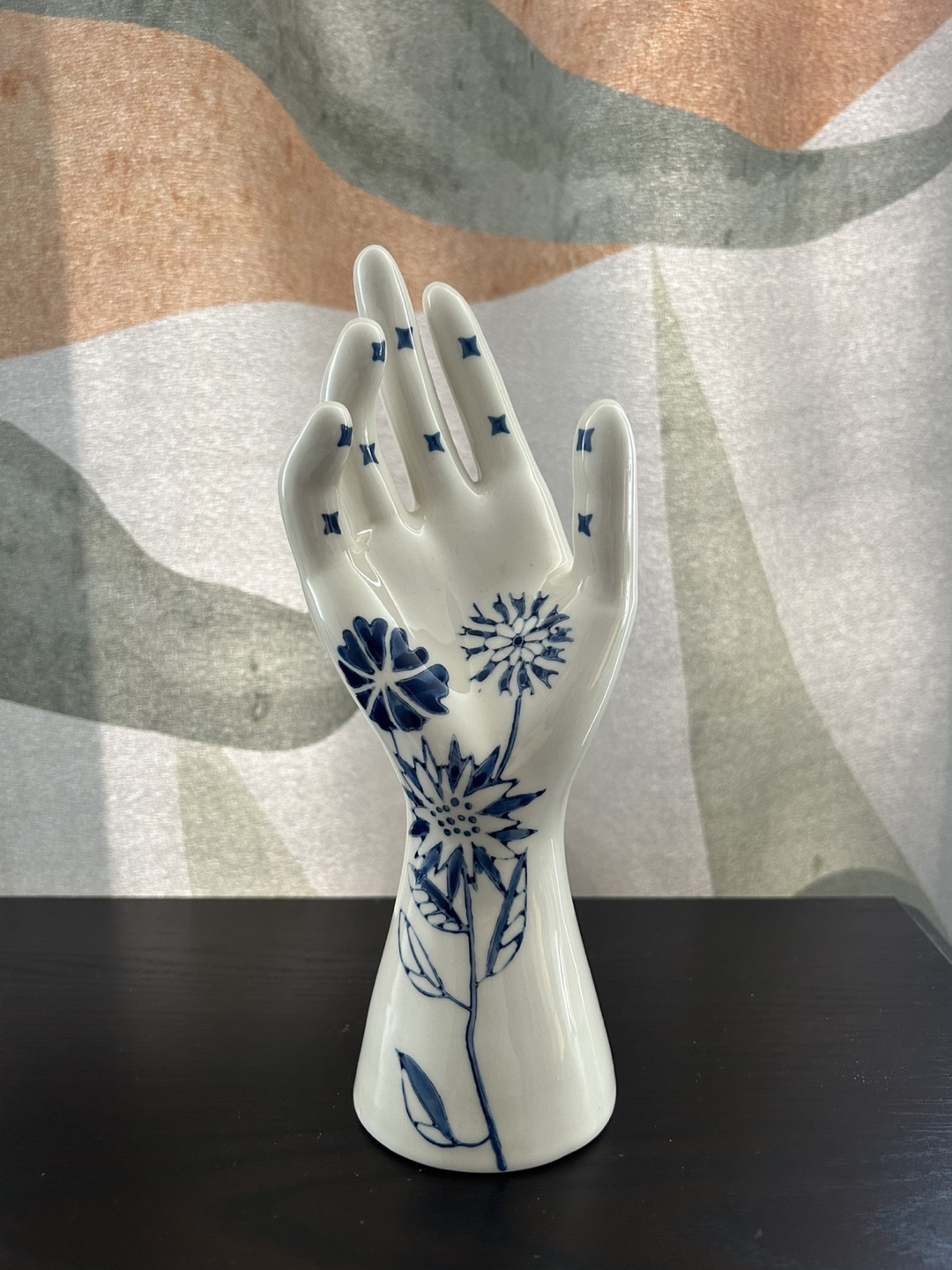 Ceramic Hand Ring Holder