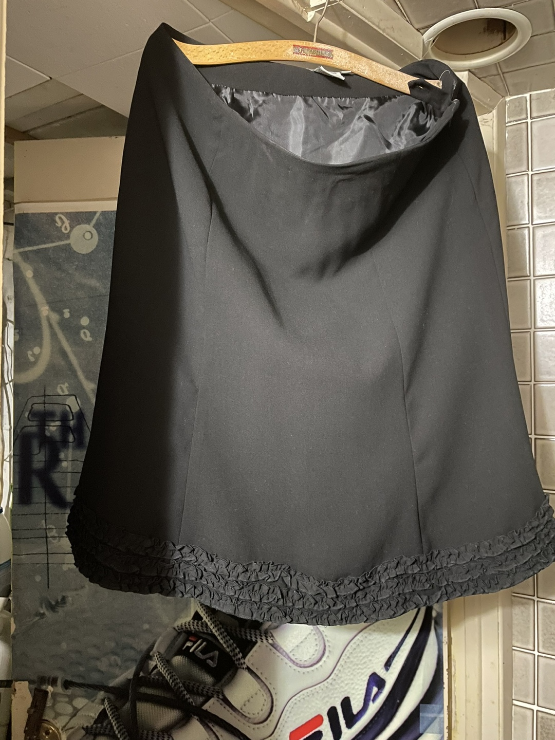 💚🌎Jessica 🪻Petite Black Ruffle Skirt Size 14