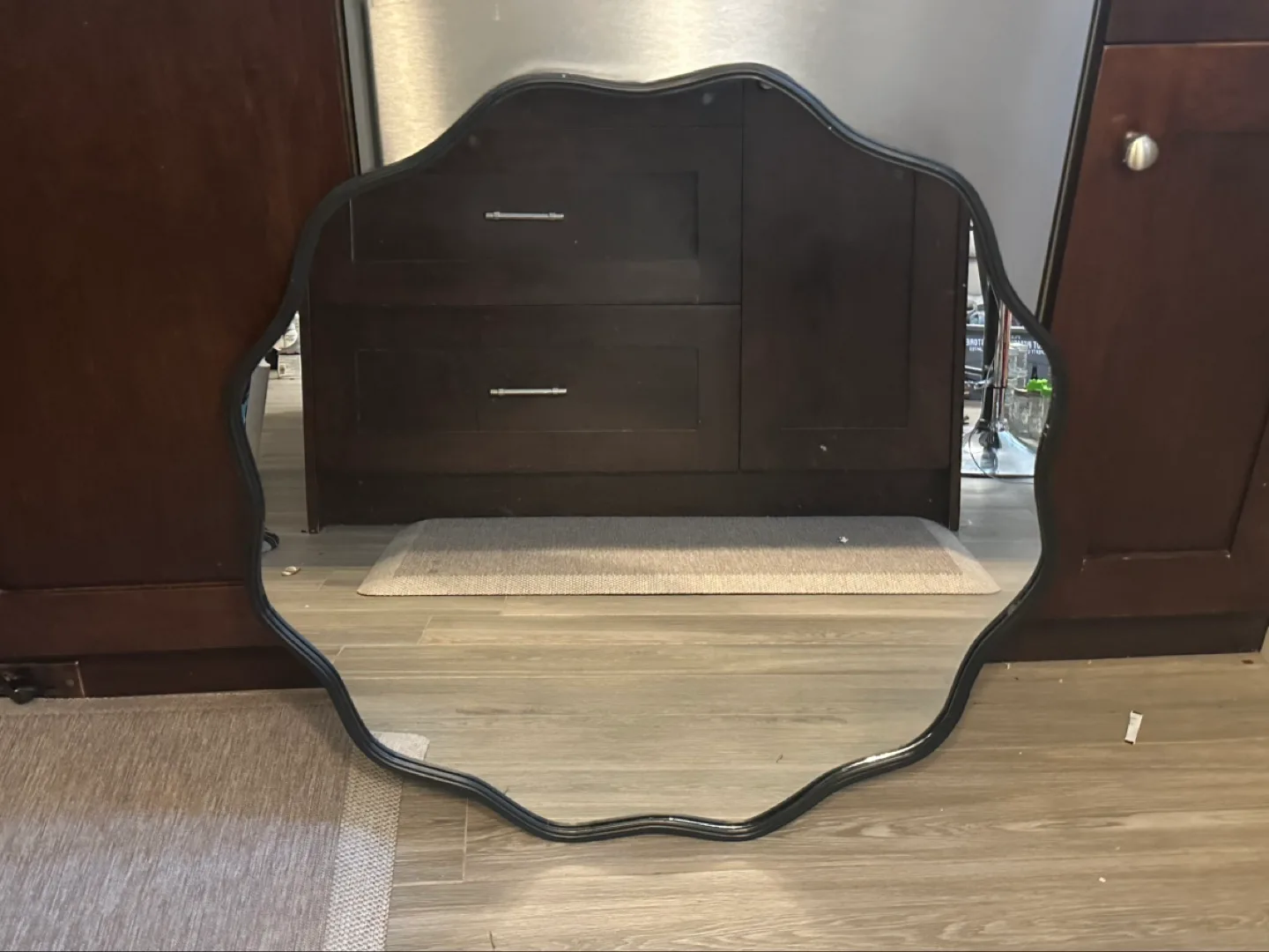Unique Scalloped Black Framed Mirror image indicator(2)