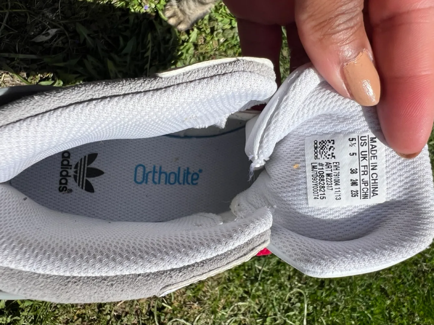 Adidas High-Top Sneakers - Size 5 ½ image indicator(3)