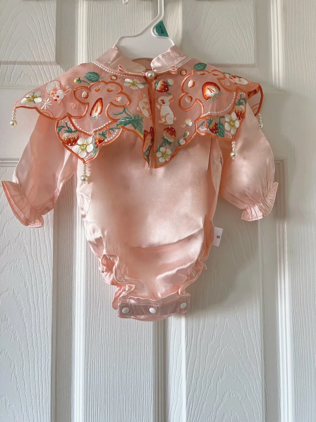 SILK! NEW！Adorable Baby Girl's Bodysuit with Detachable Collar image indicator(2)