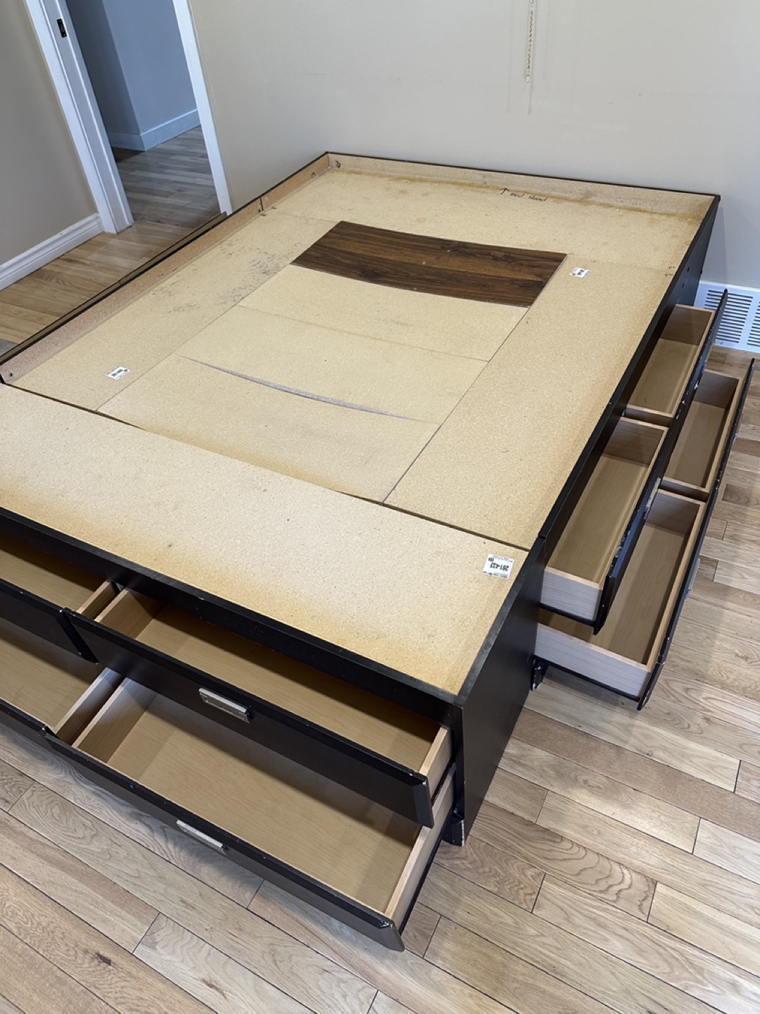 Beautiful Queen Size Storage bed with 12 drawers! (CAN DELIVER) - photo 4