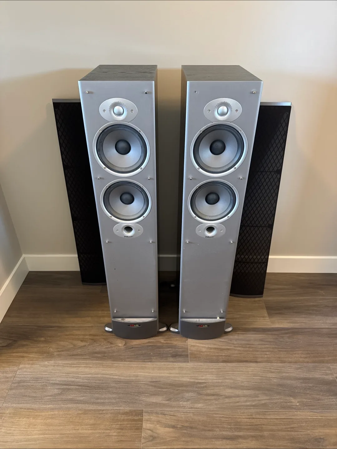 Polk Audio RTi8 Floorstanding Speakers thumbnail