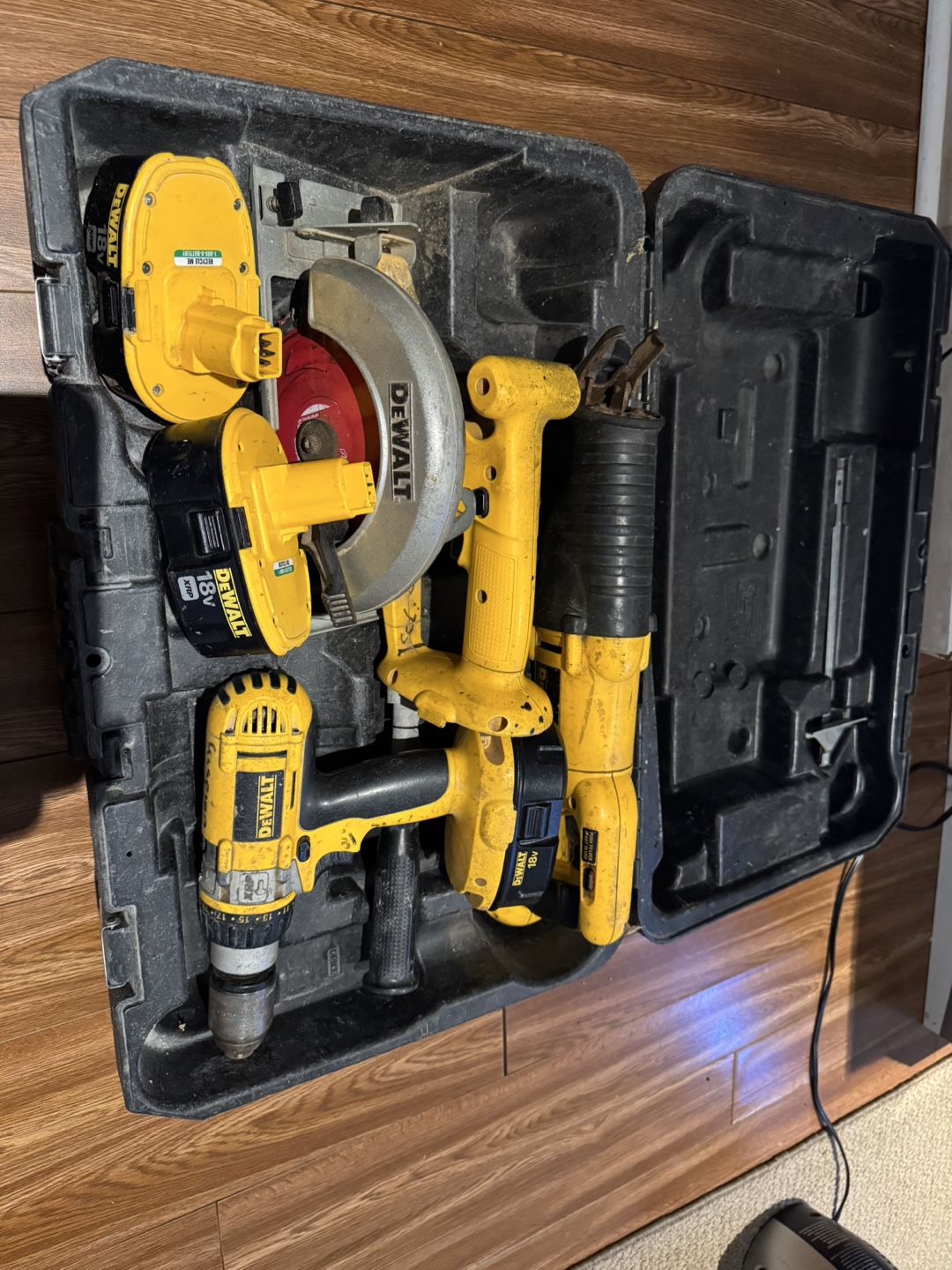 Dewalt 18V Cordless Tool Combo Kit