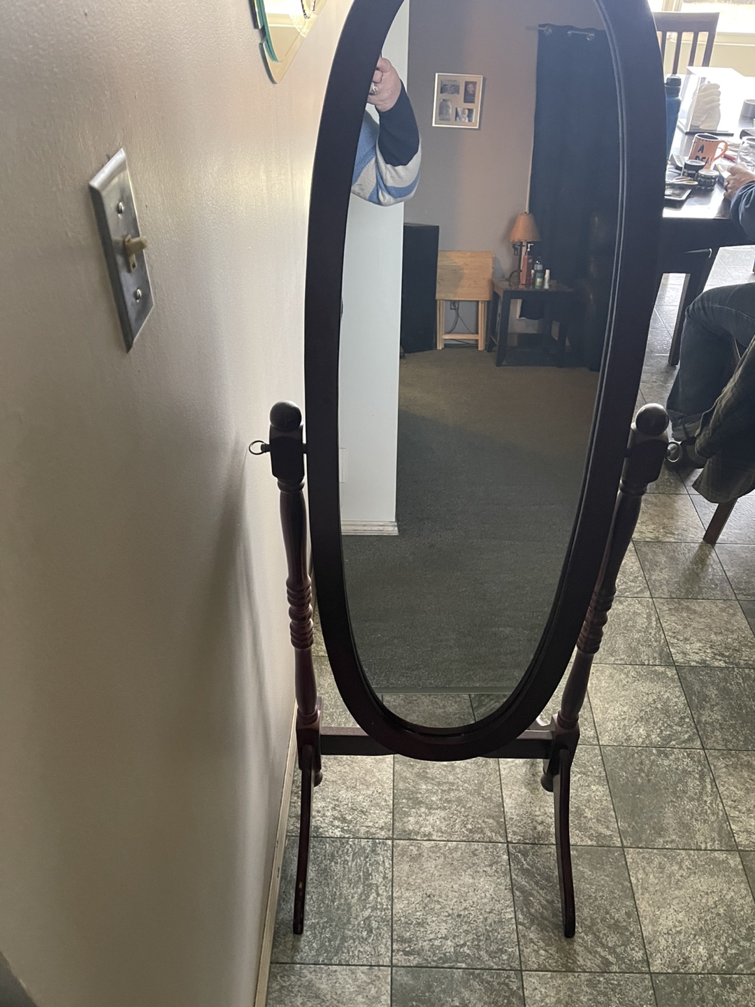 Free-standing Oval Mirror