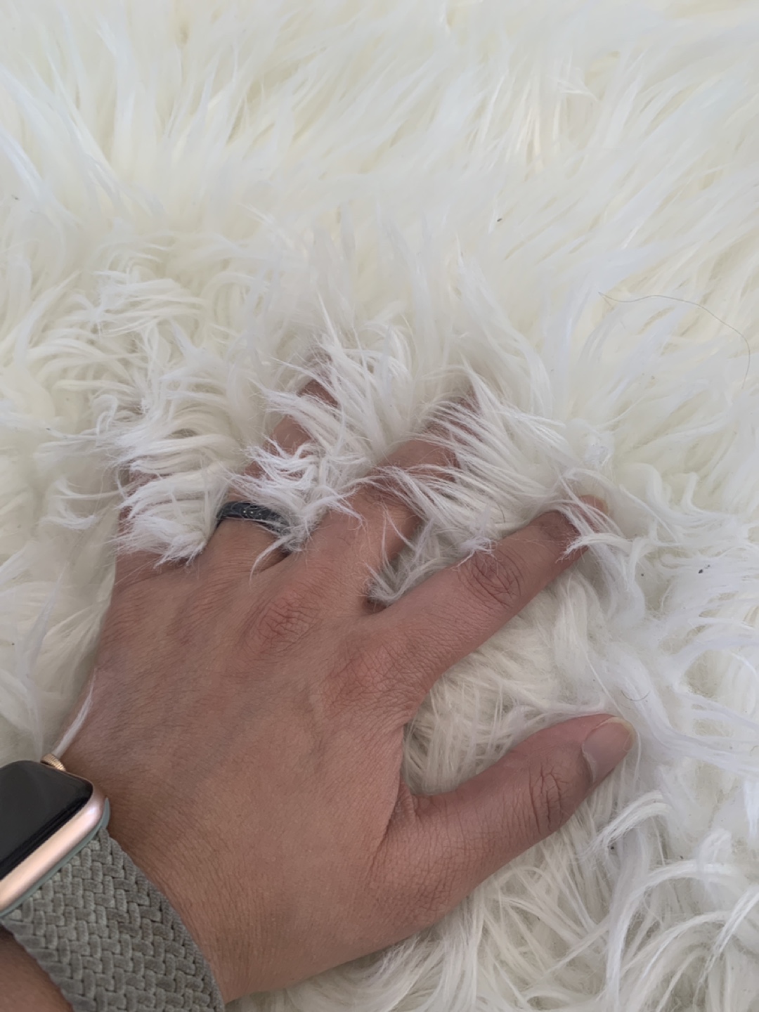 Fluffy White Rug 4ft by 6ft - photo 2