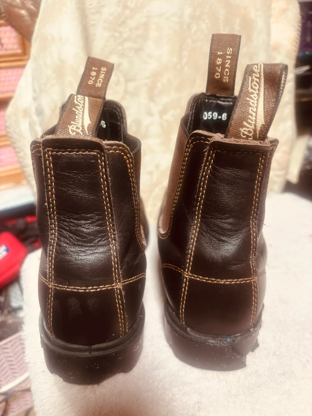 Blundstone Chelsea Boots - Size 6 image indicator(3)