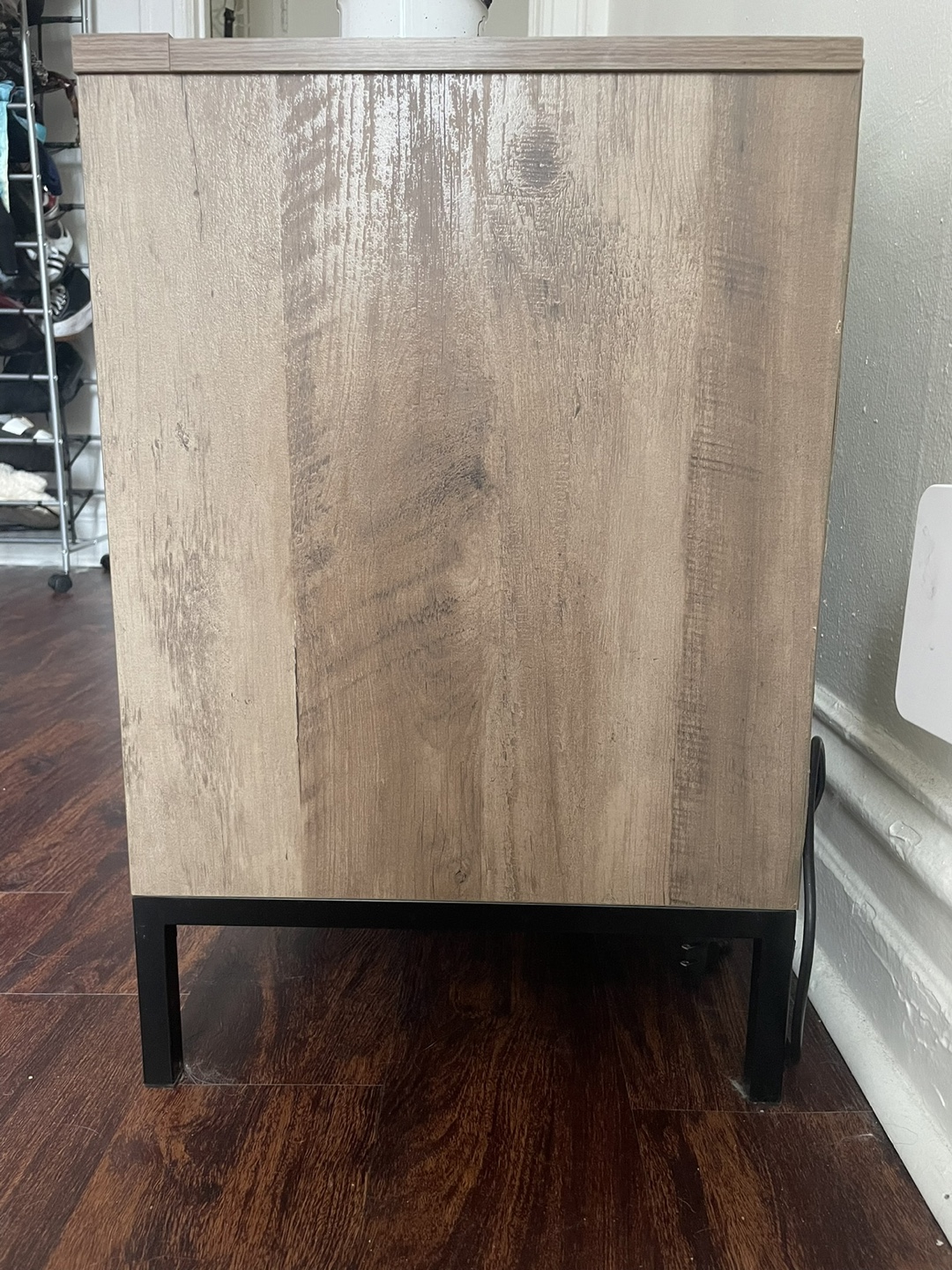 TV Stand + Soundbar w/ Remote - Great Condition! Bundle Deal! - photo 2