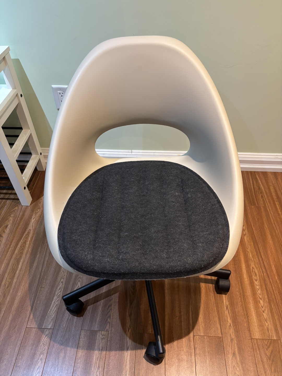 IKEA LOBERGET/MALSKÄR Swivel Chair