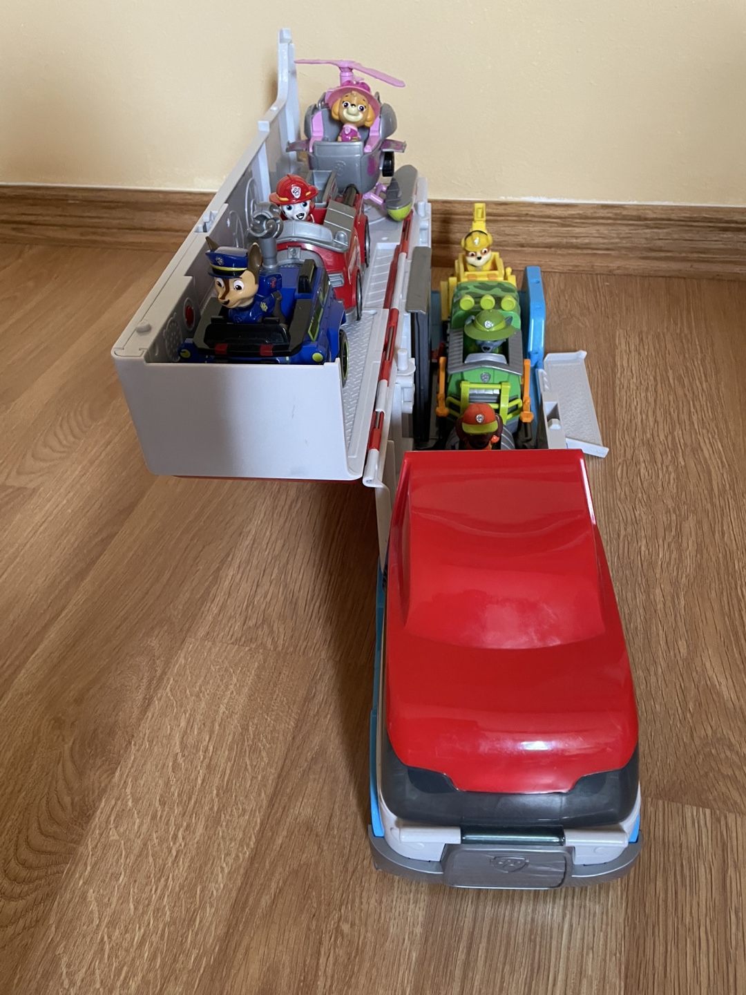 Paw Patrol Ultimate City Transporter - photo 3
