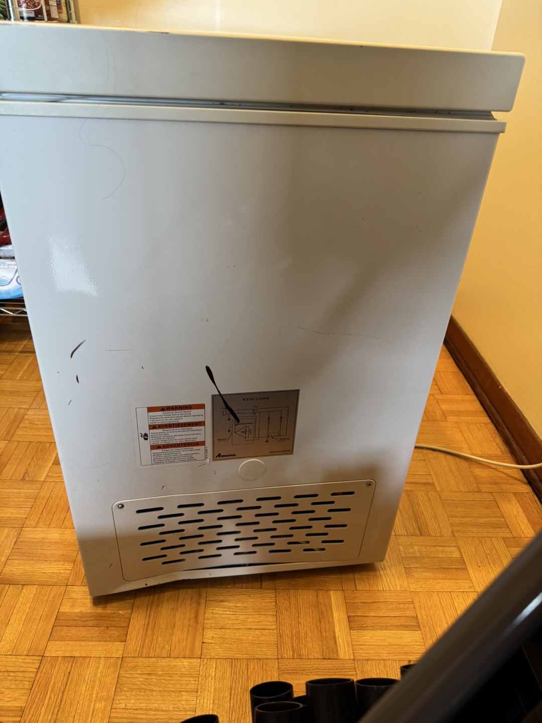Amana 5.9 cu ft Chest Freezer - photo 5