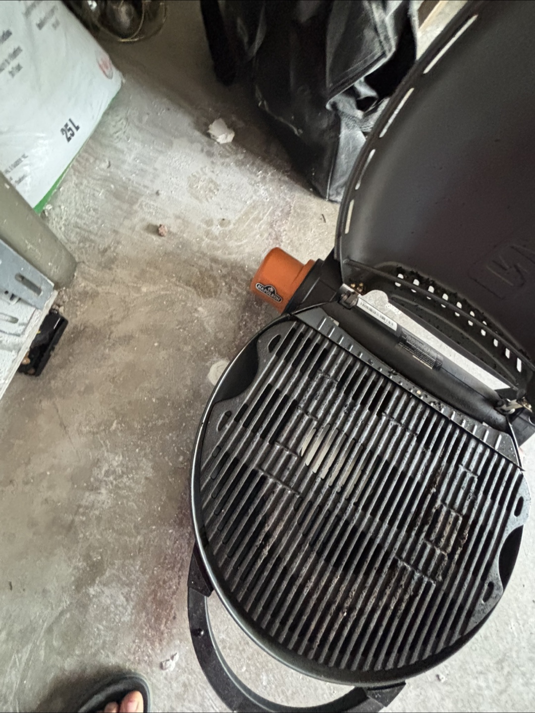 Napoleon tabletop gas BBQ grill - photo 3