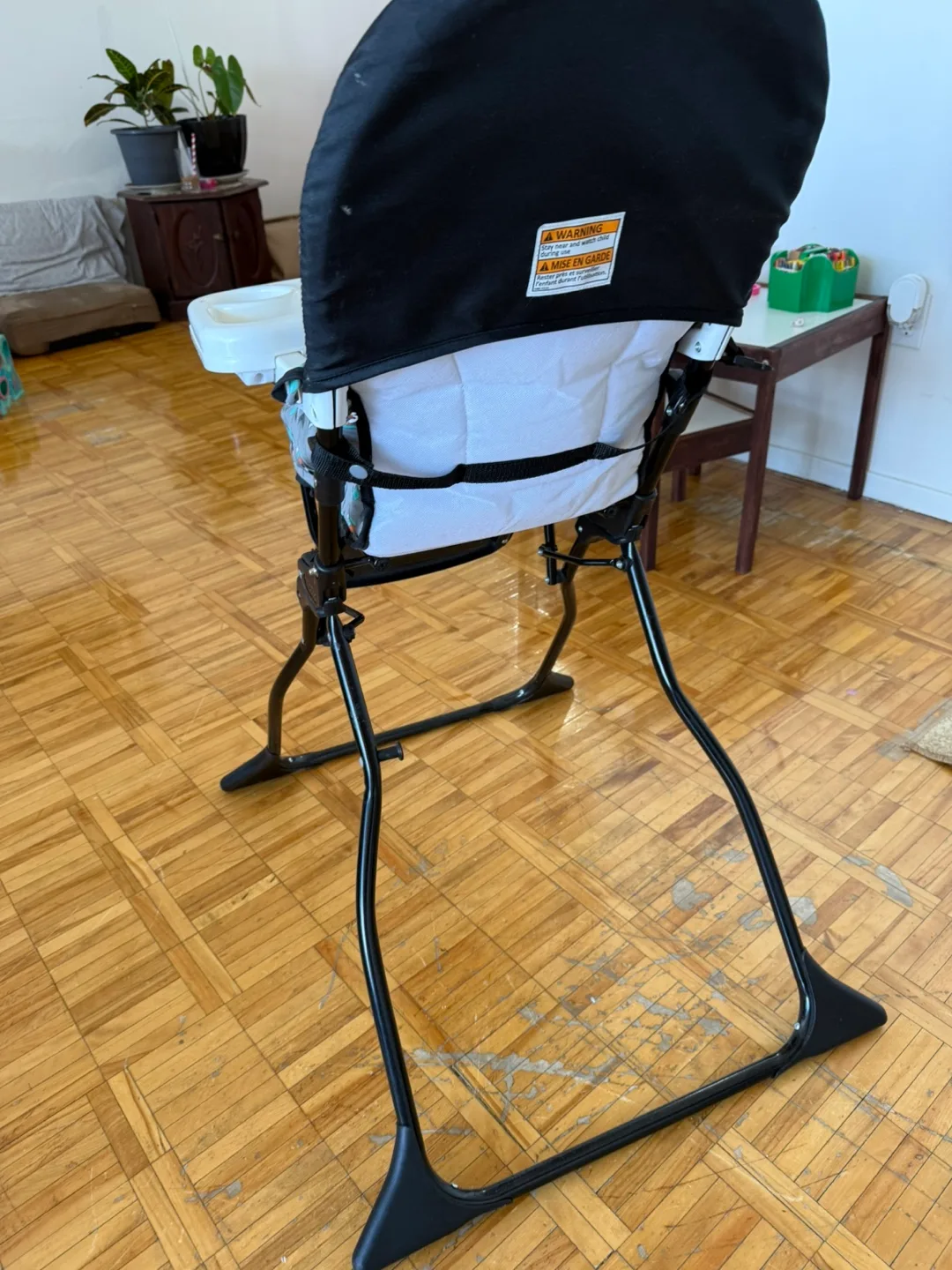 Cosco foldable high chair with tray image indicator(4)