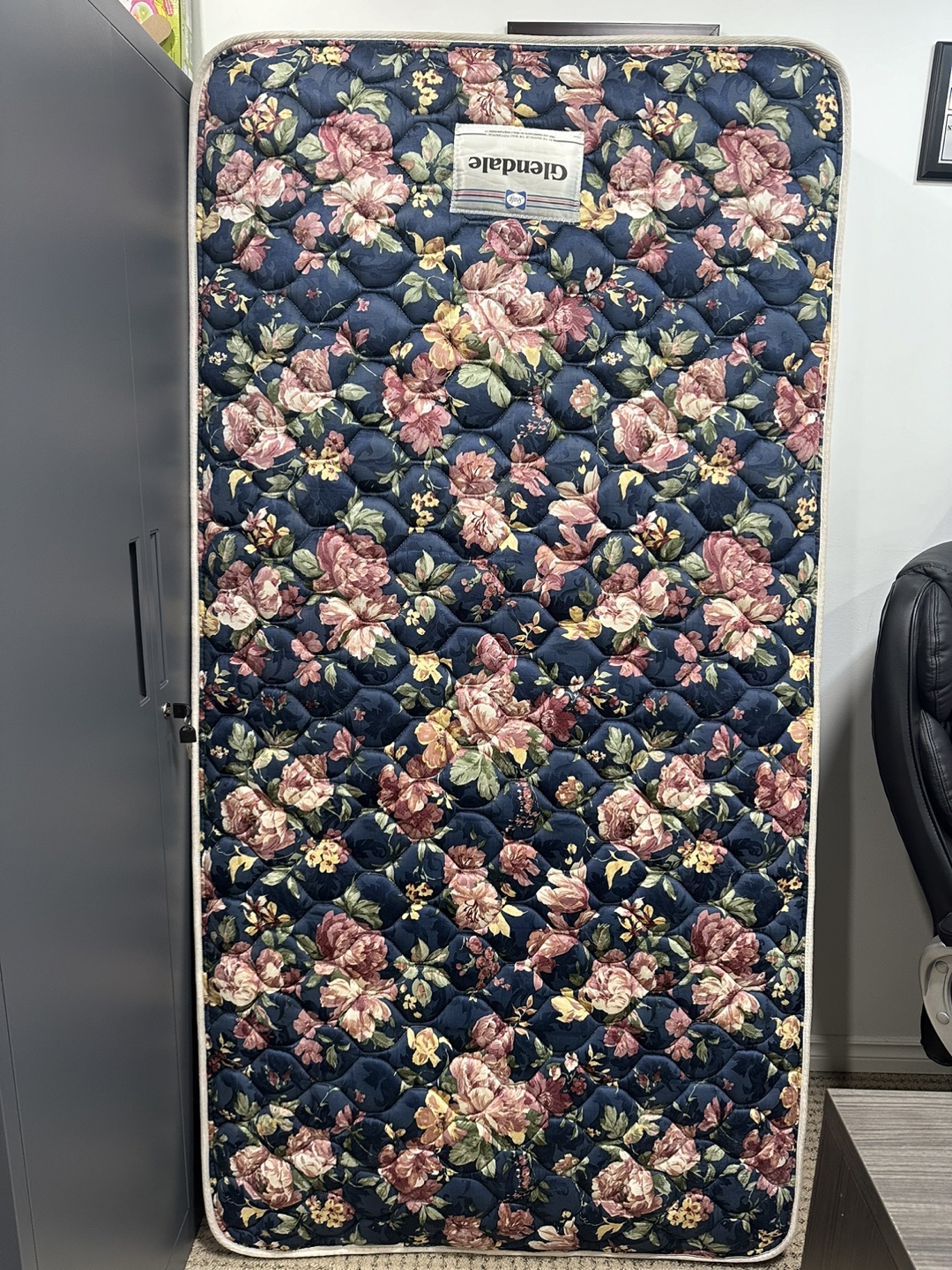 Single bed mattress