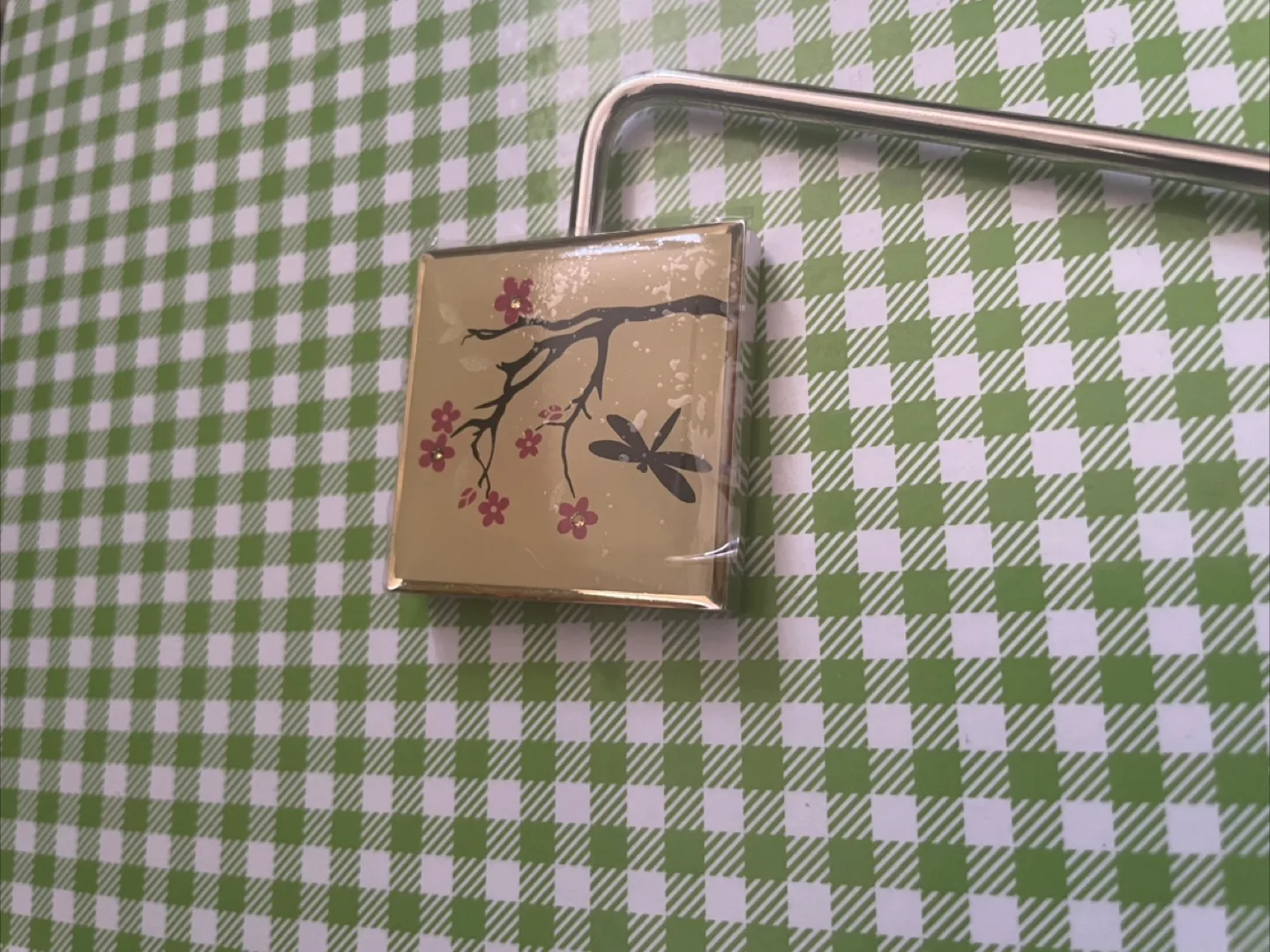 Magnetic purse hook image indicator(3)