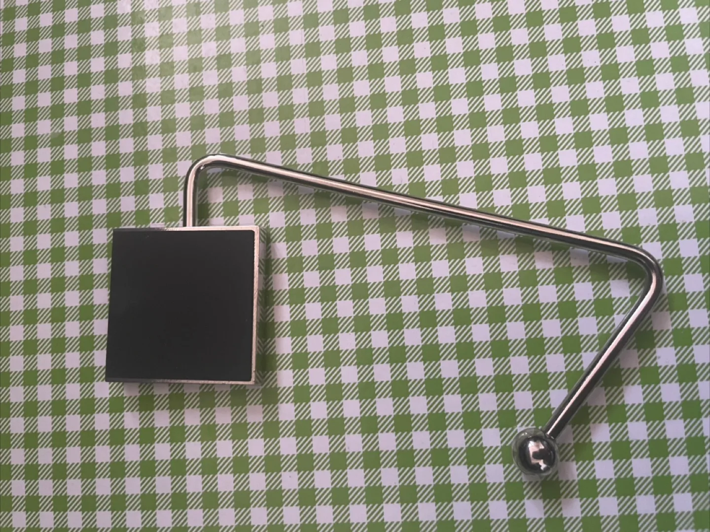 Magnetic purse hook image indicator(2)