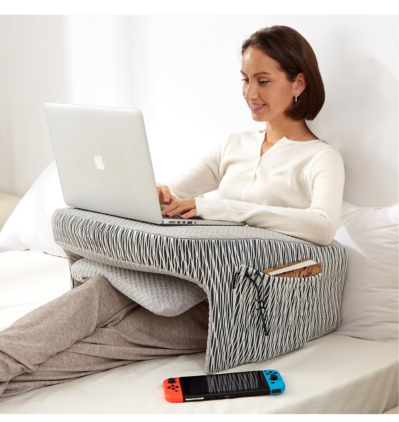 Lap desk pillow