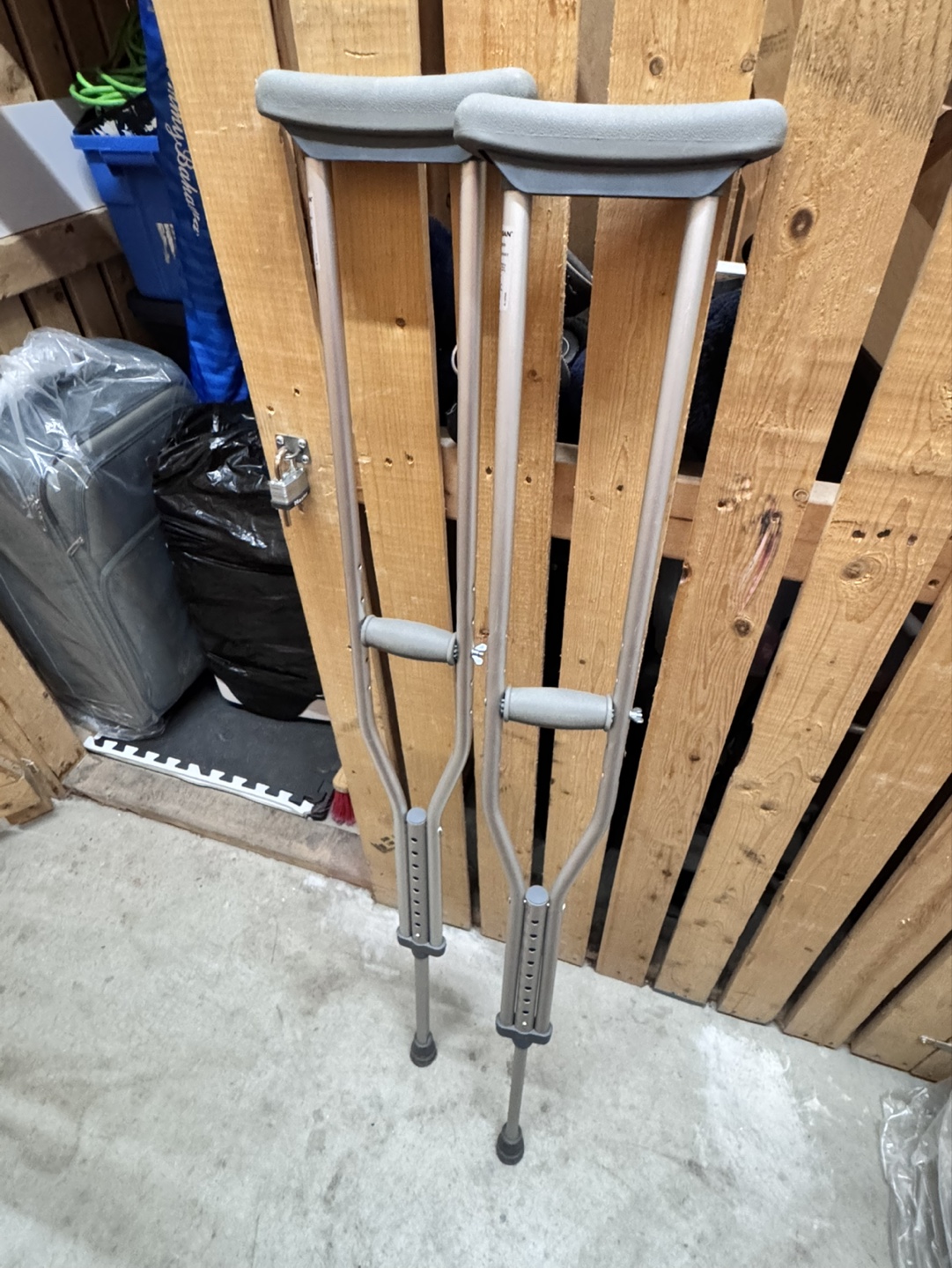 Pair of Guardian Adjustable Crutches - photo 3