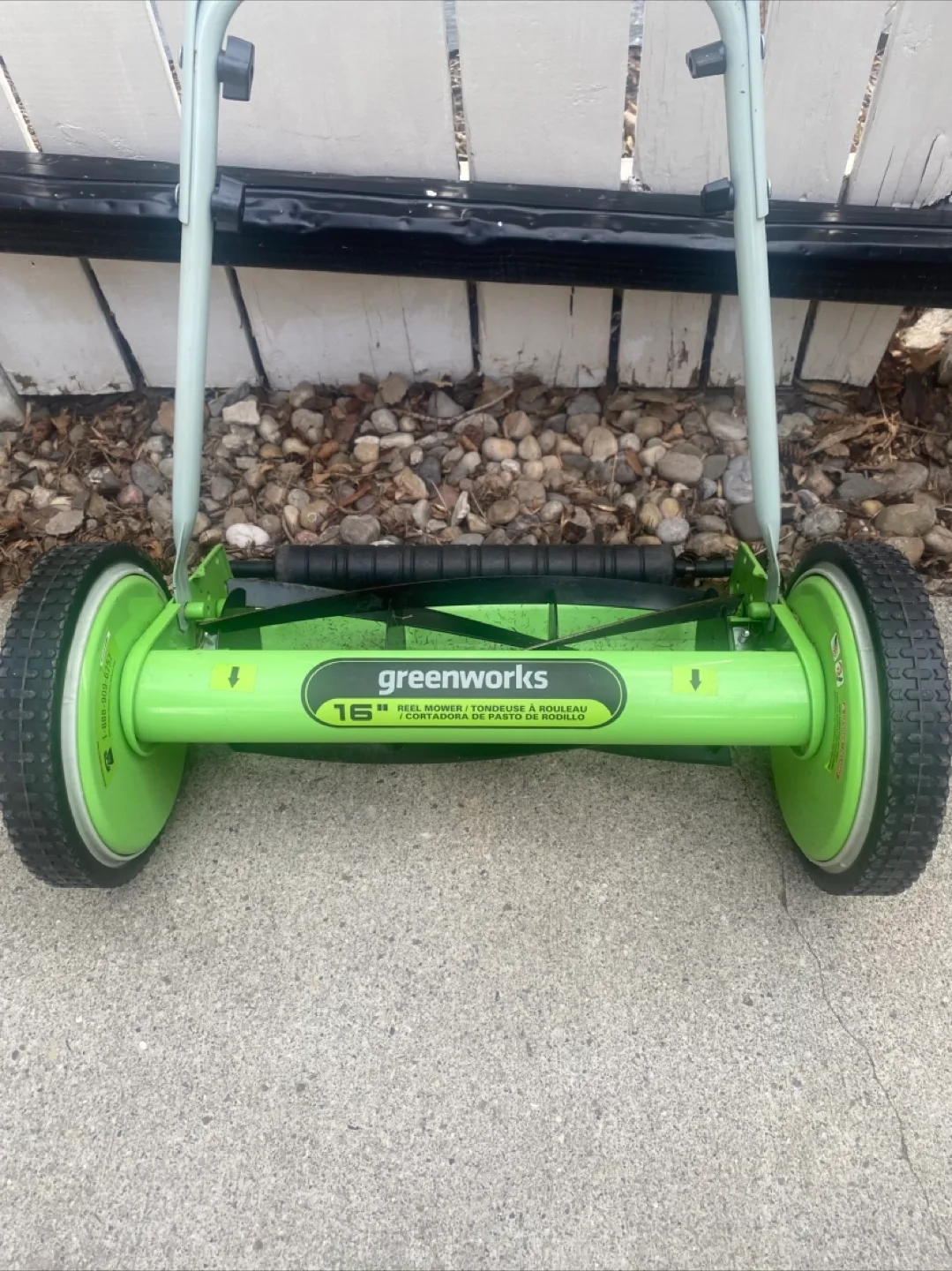 Greenworks 16" Reel Mower image indicator(2)