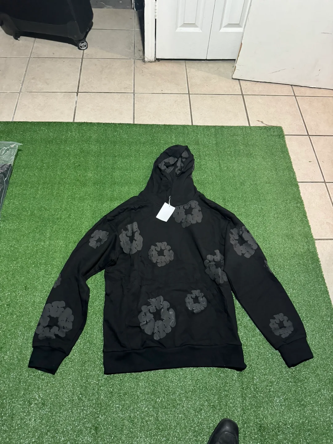 L Denim Tears Black Hoodie image indicator(2)