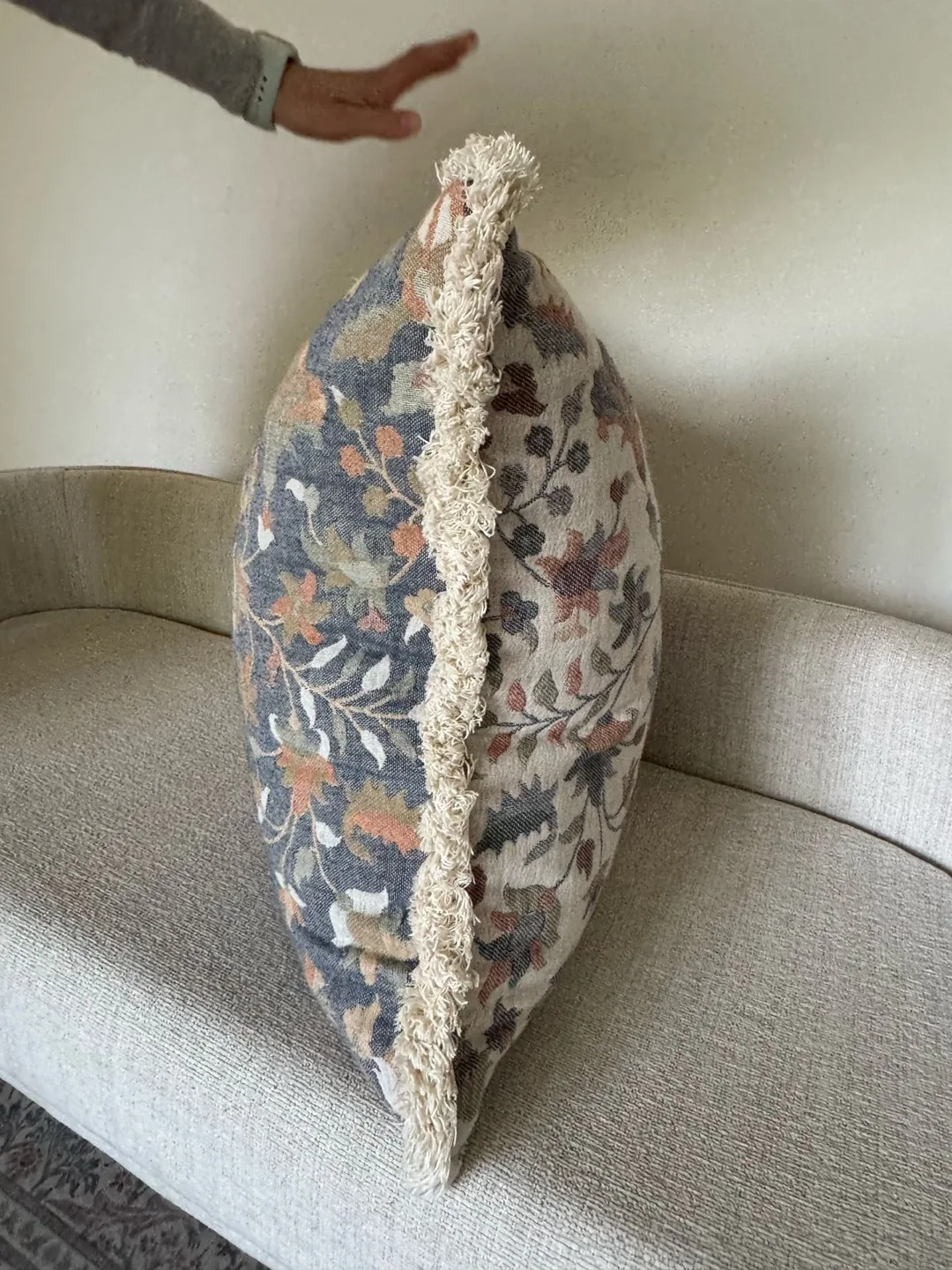 Floral throw pillow image indicator(3)