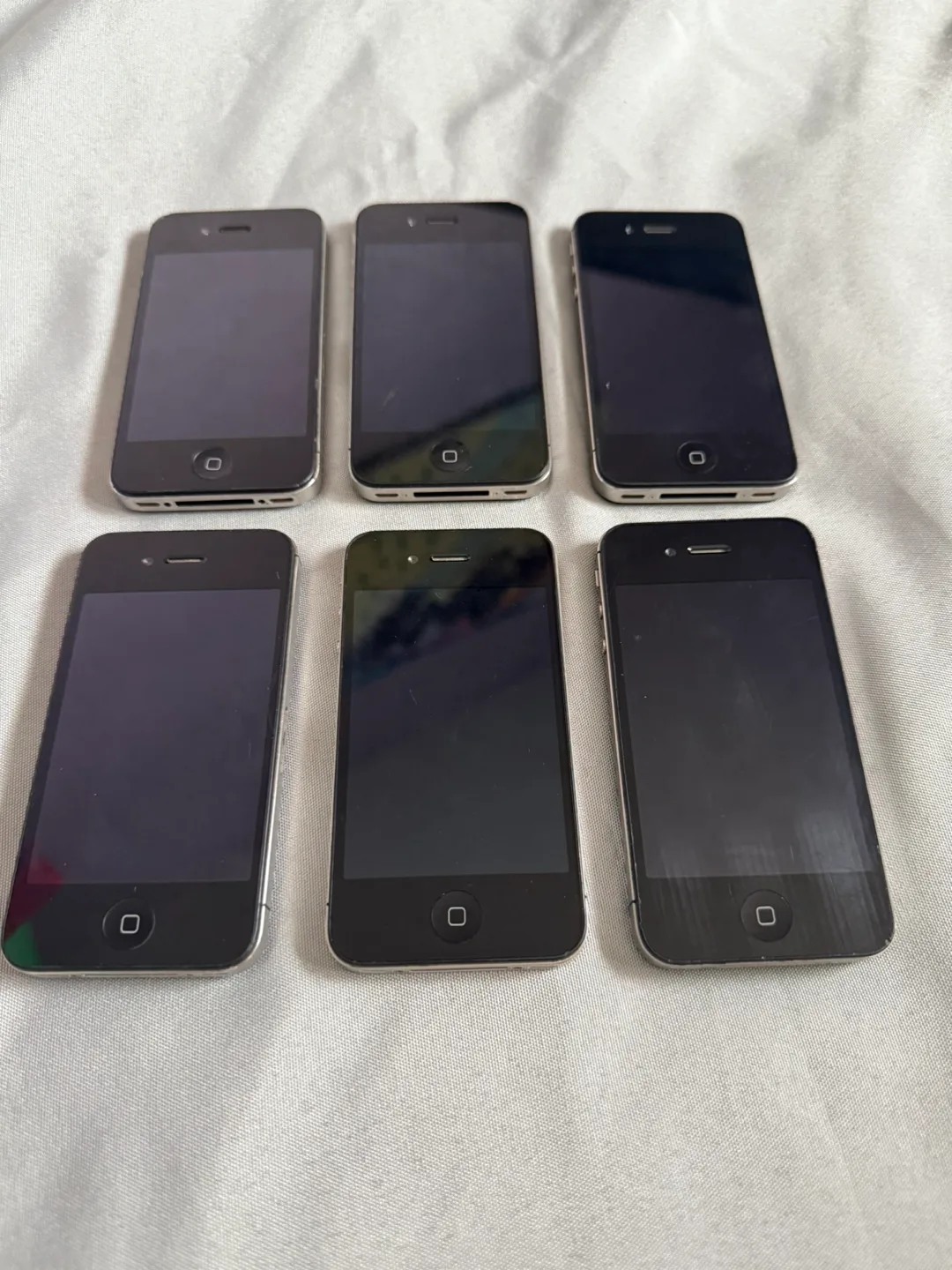 iPhone 4s for Parts or Repair thumbnail