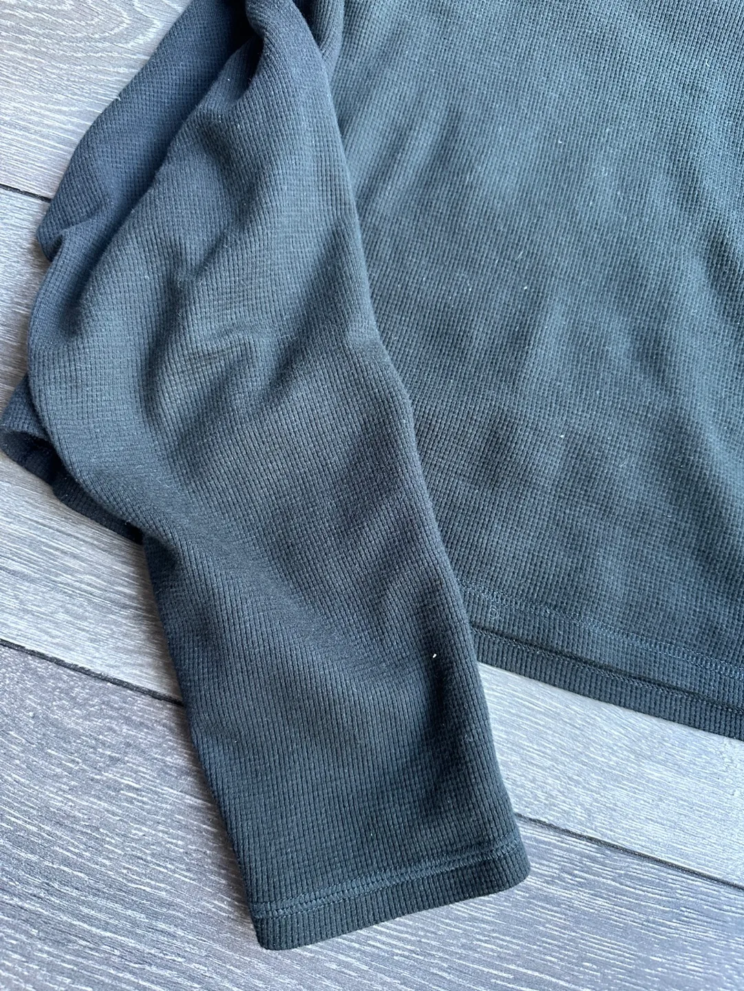 Aritzia Sunday Best Waffle Crop Top - Size M image indicator(5)