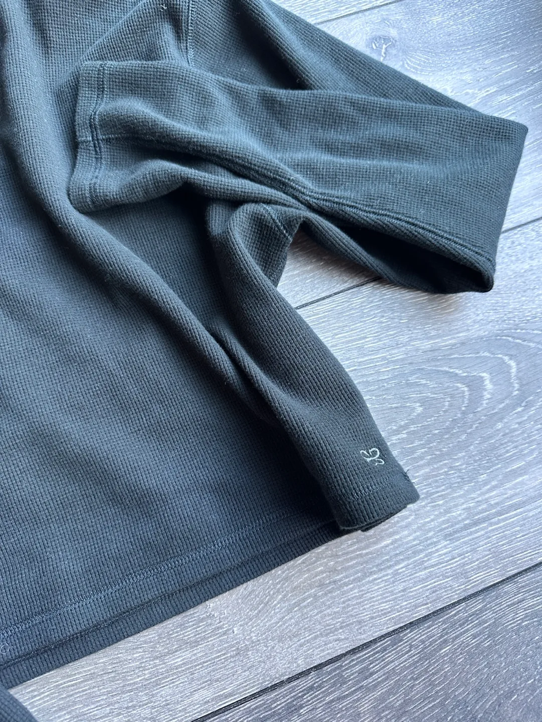 Aritzia Sunday Best Waffle Crop Top - Size M image indicator(4)