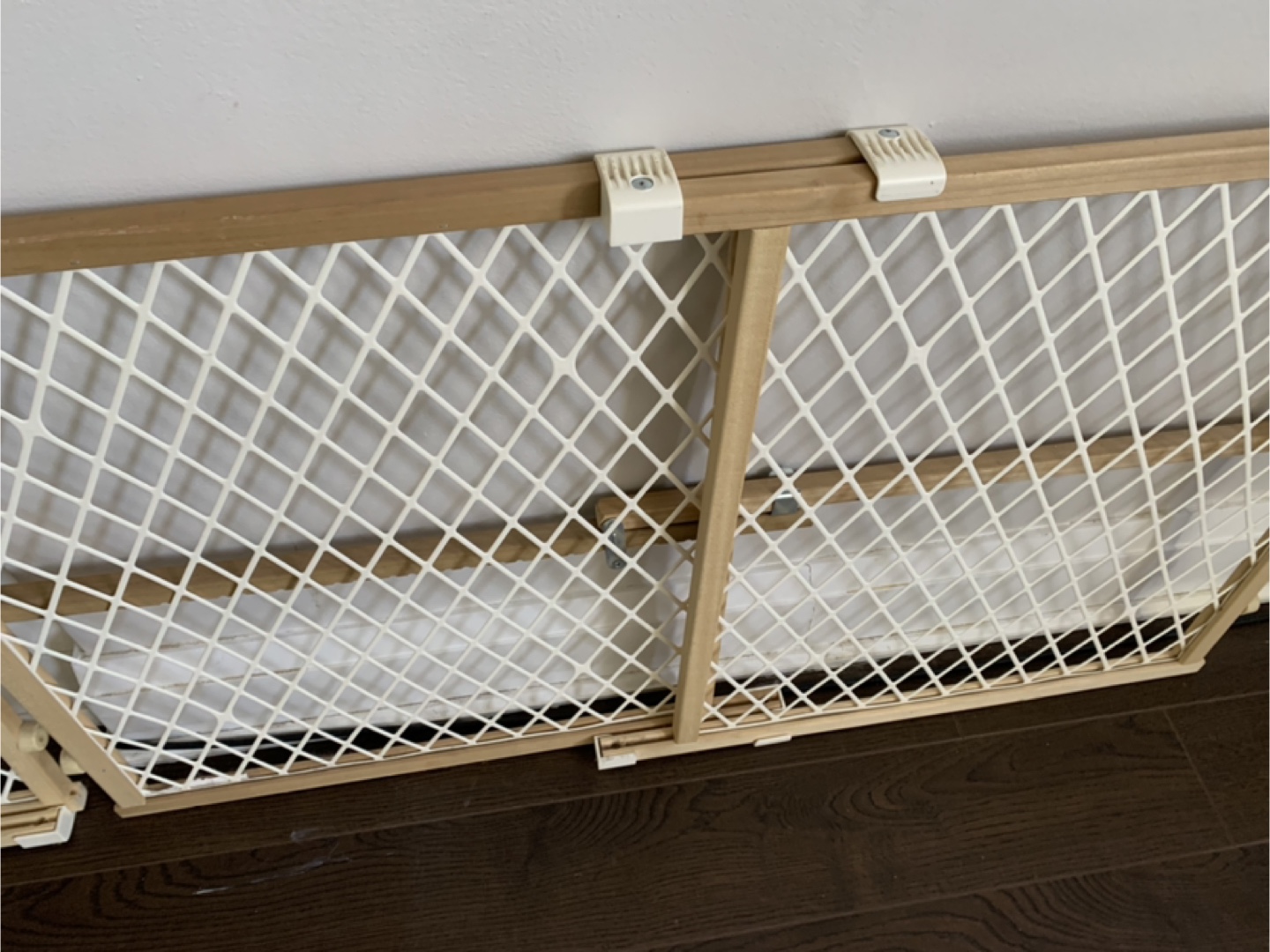 Safety 1st Easy Install Walk-Thru Gate