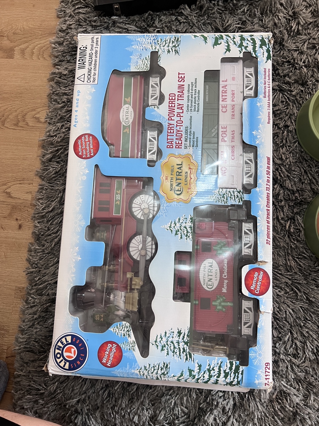 Lionel North Pole Central Christmas Train Set - photo 2
