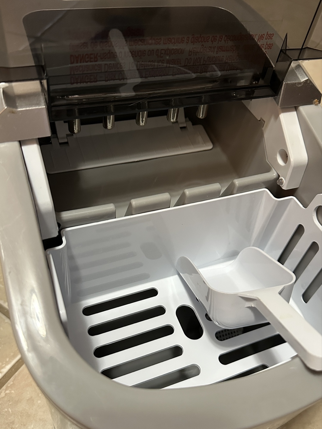 Frigidaire Ice Maker - photo 2